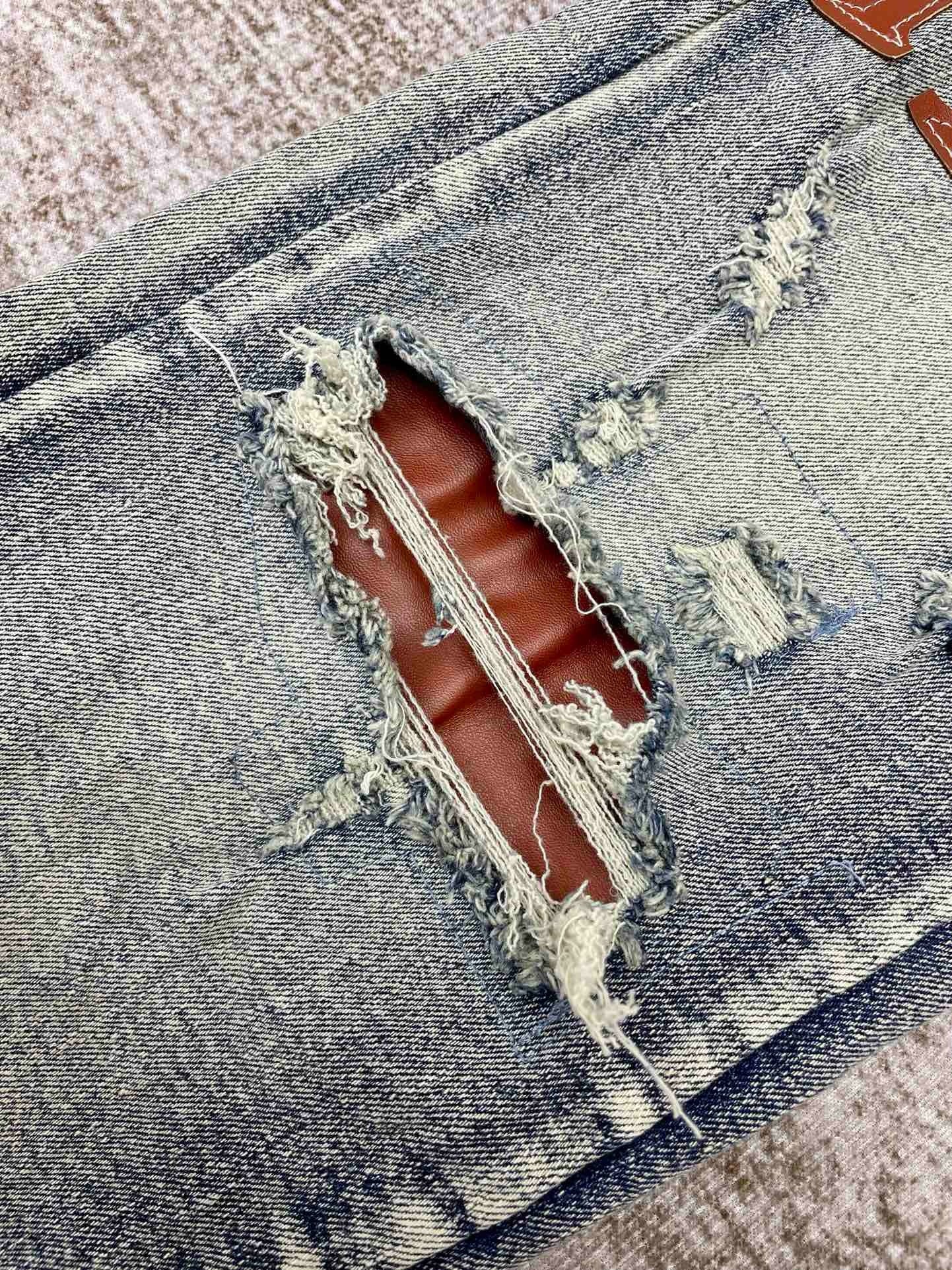 Amiri Jeans