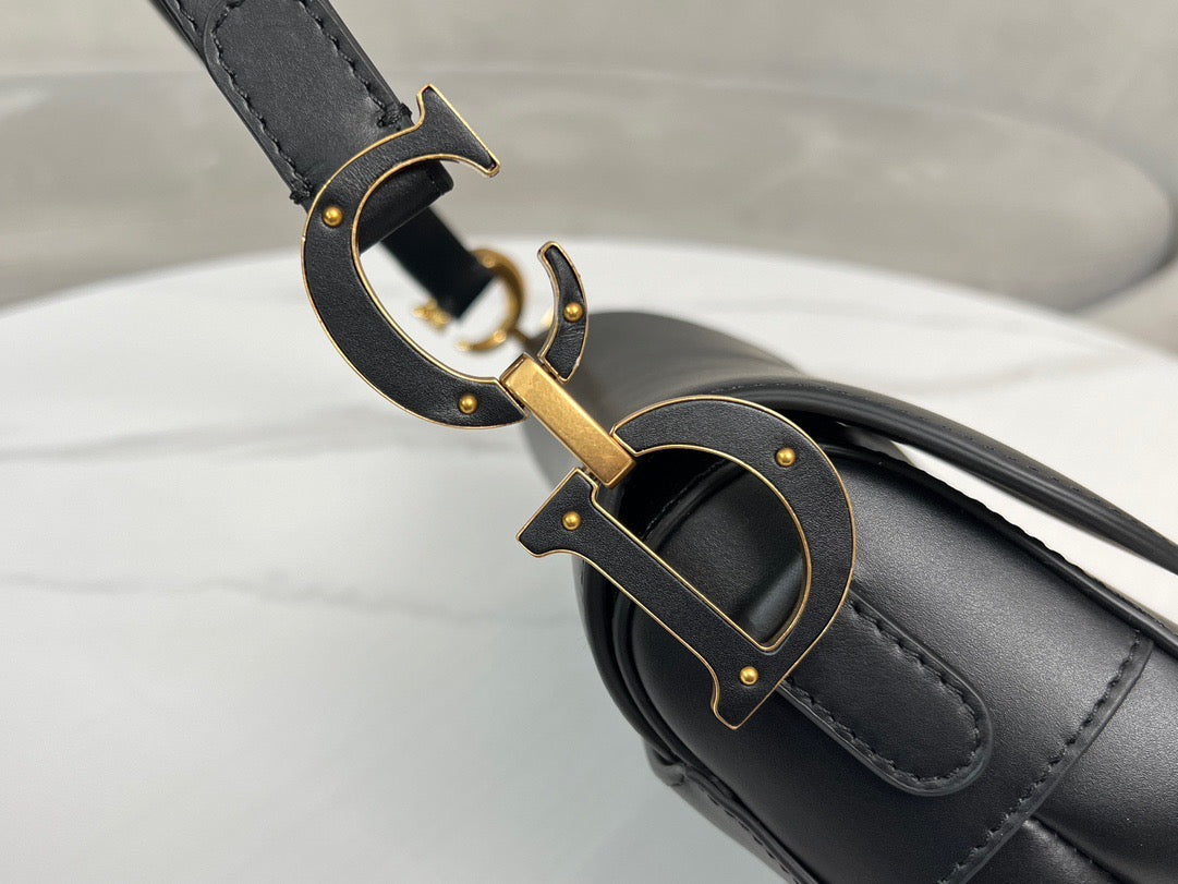 DIO Saddle Bag (25.5cm)