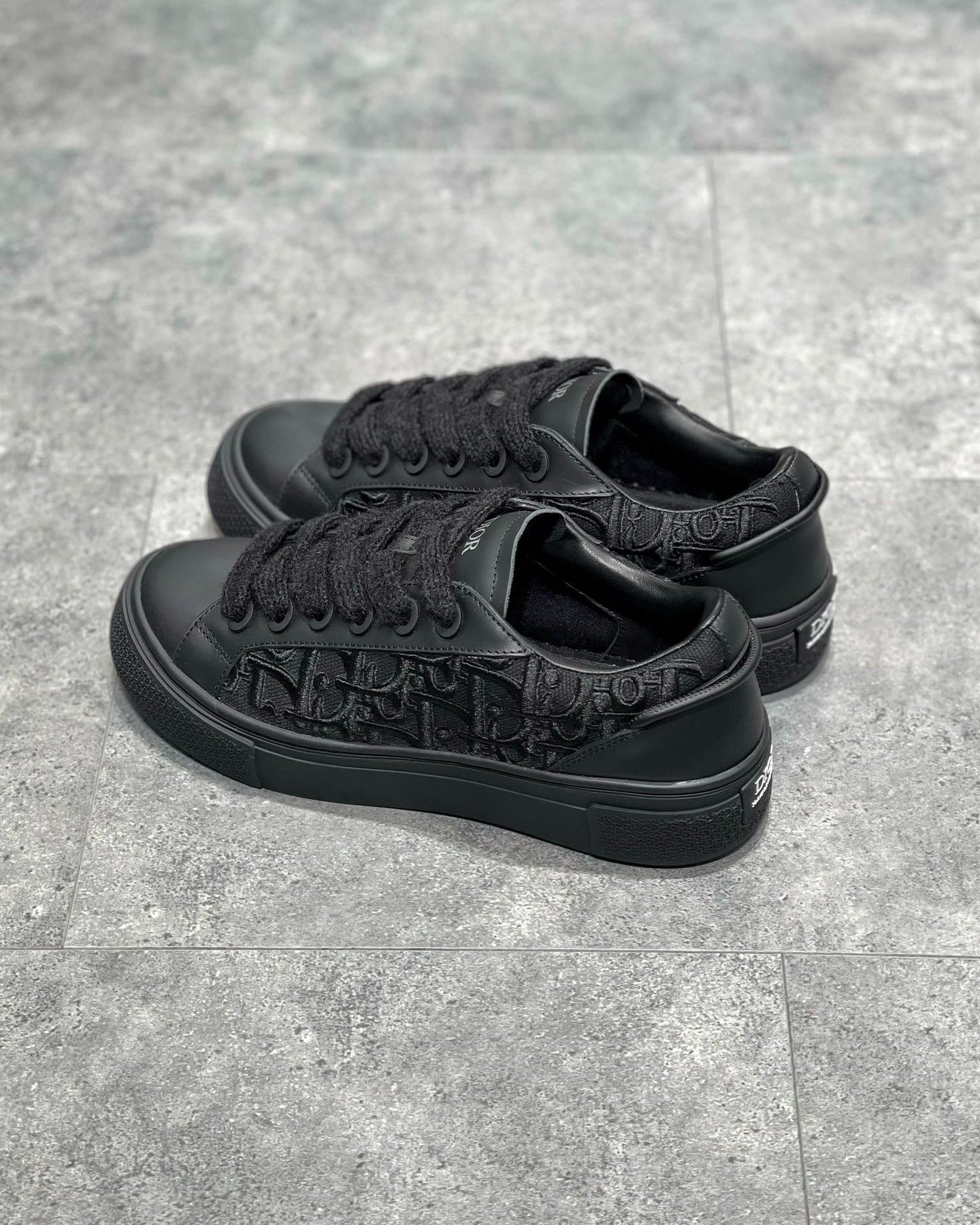 DIO Sneakers
