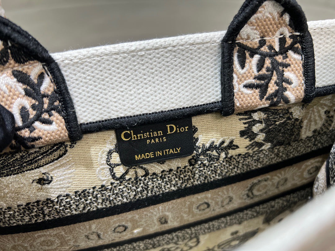 DIO Book Tote (26.5cm)