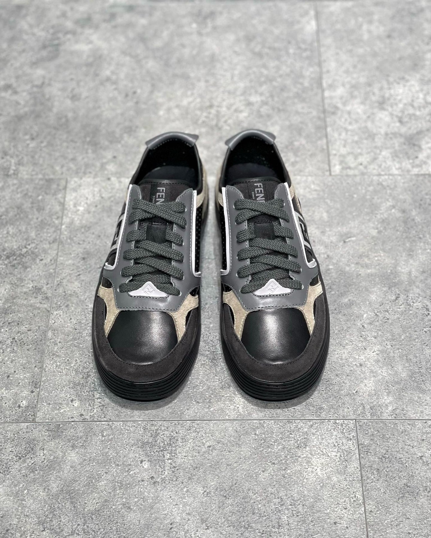 FEN Sneakers