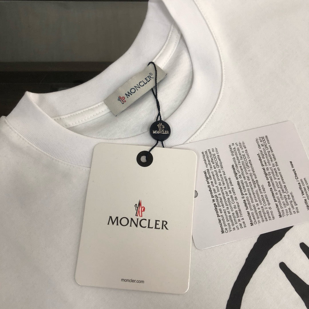 Moncler T-shirt