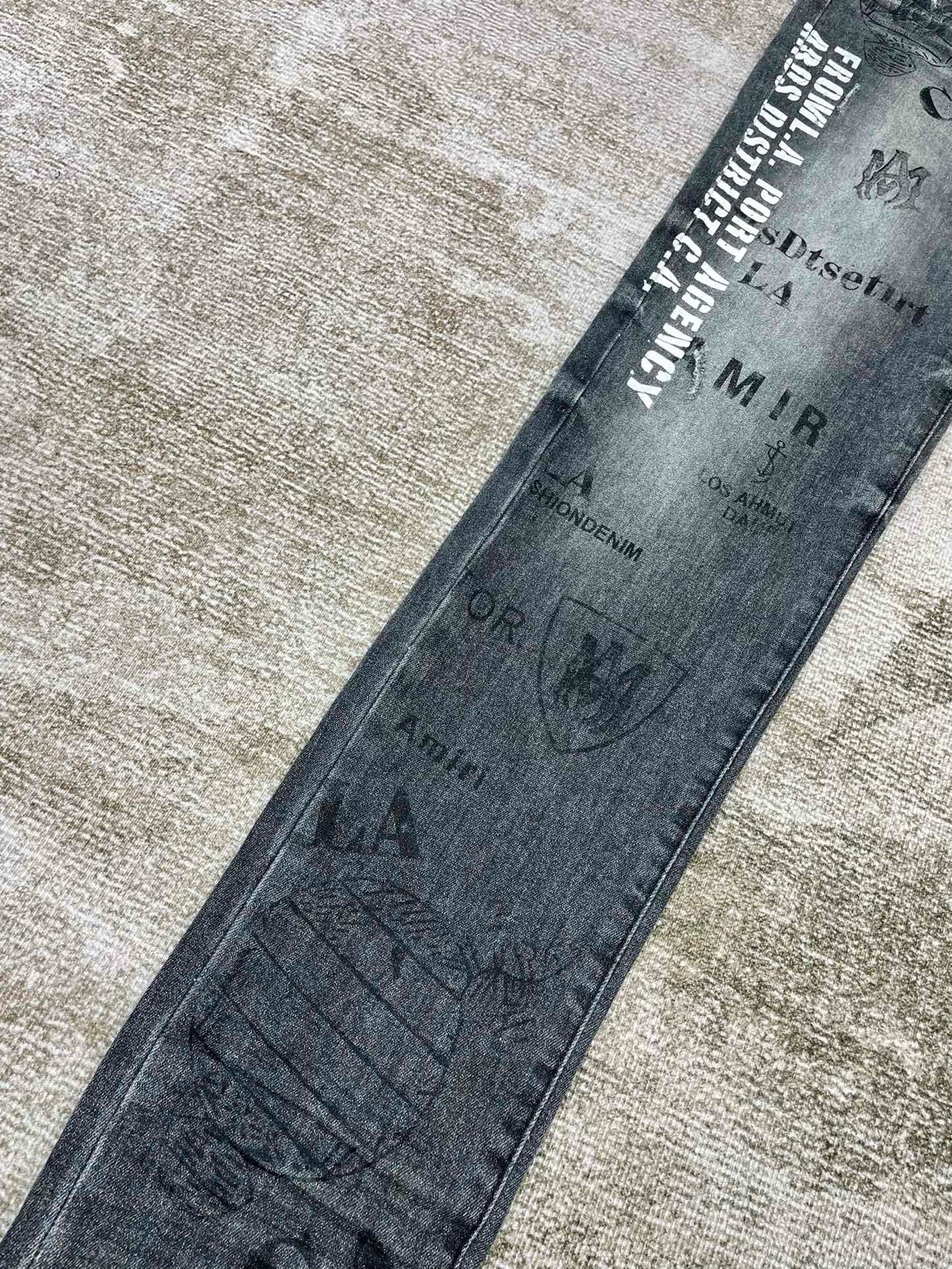 Amiri Jeans