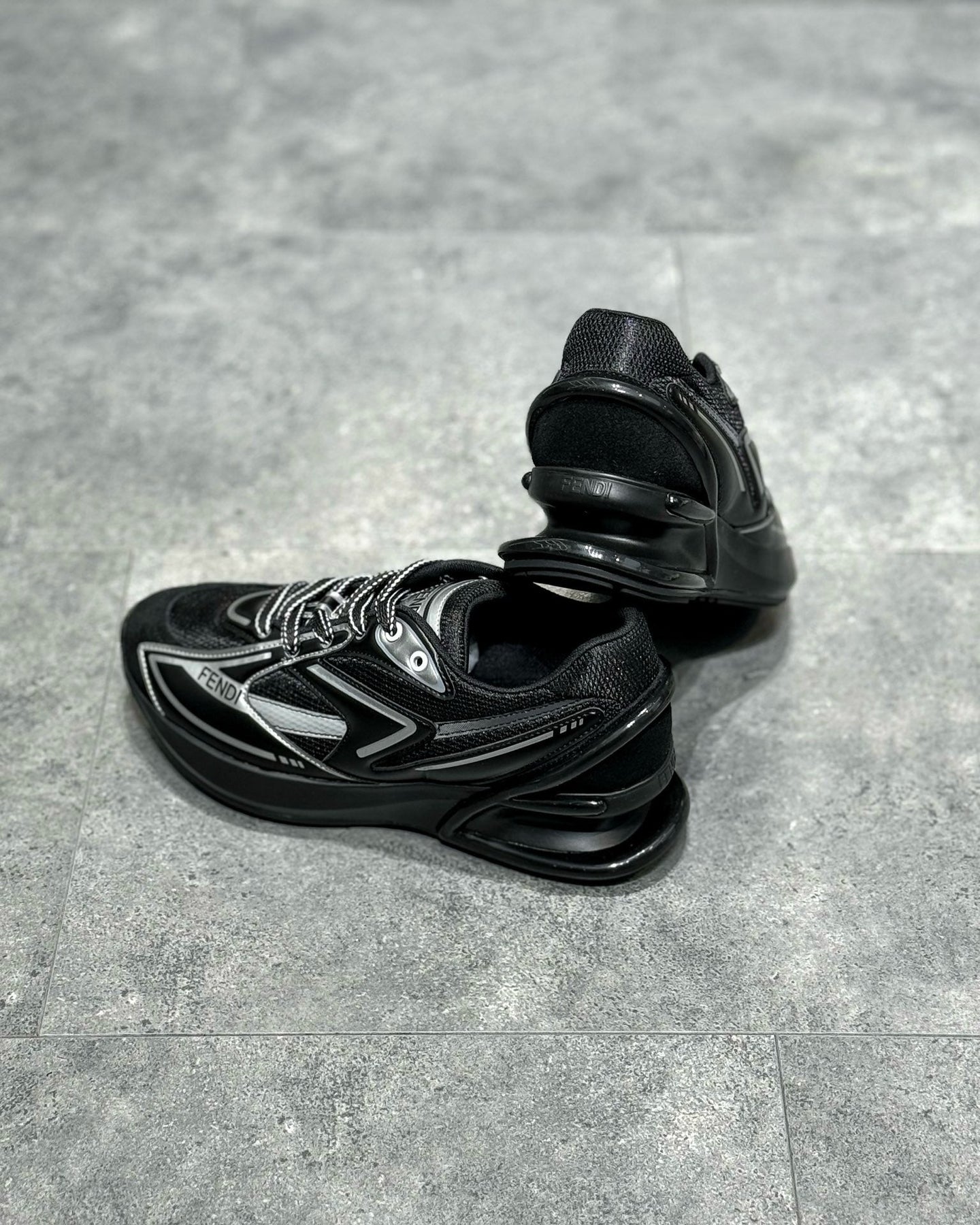 FEN Sneakers