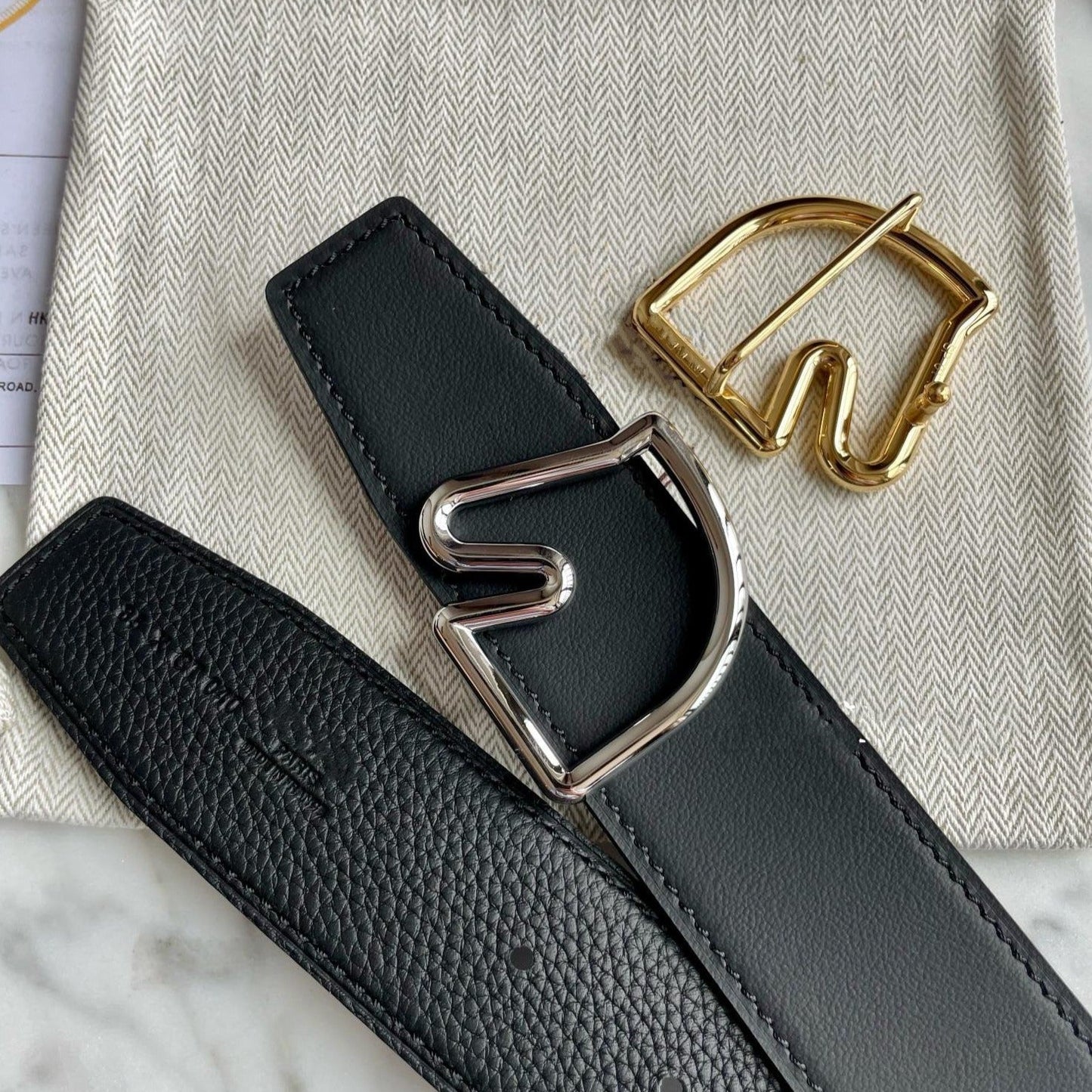 H BELT HORSE BUCKLE BLACK LEATHER REVERSIBLE 3.8CM