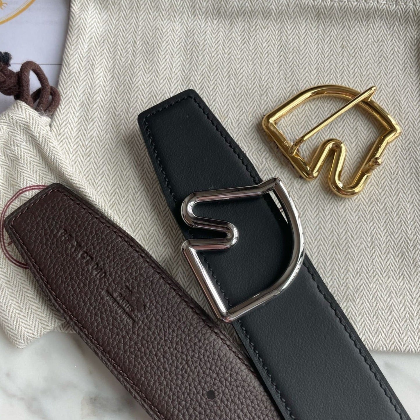 H BELT HORSE BUCKLE DARK BROWN BLACK LEATHER REVERSIBLE 3.8CM
