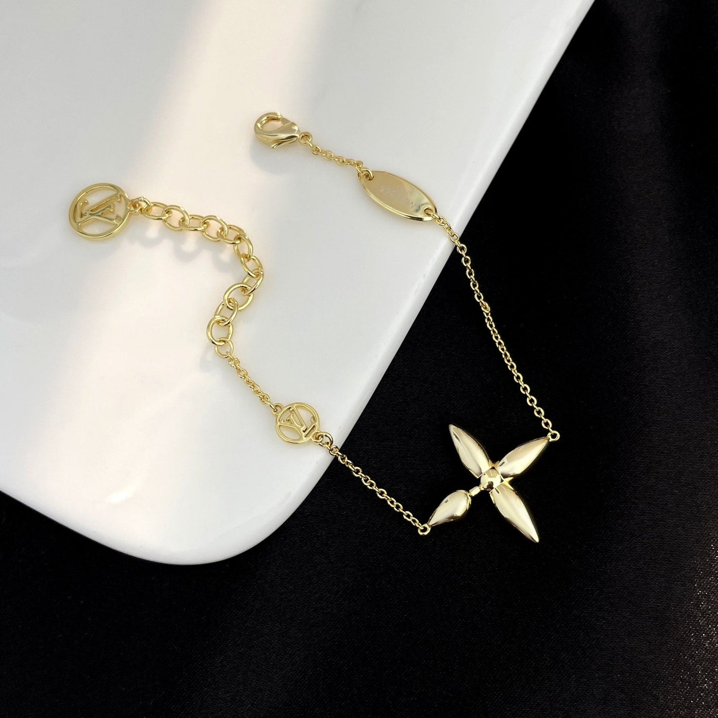LOUISETTE GOLD BRACELET
