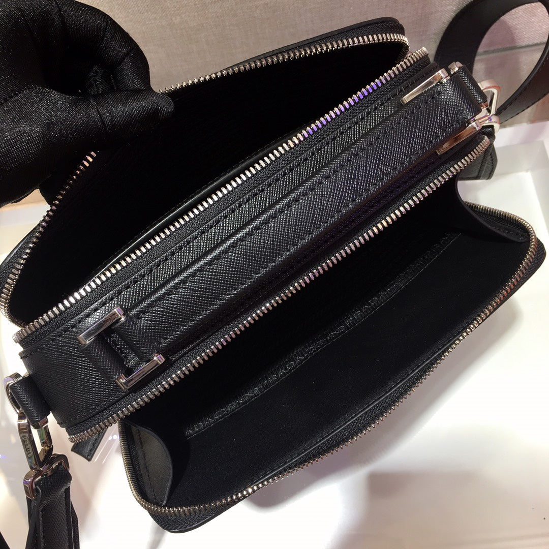 MEDIUM BRIQUE BAG 22 IN BLACK SAFFIANO LEATHER