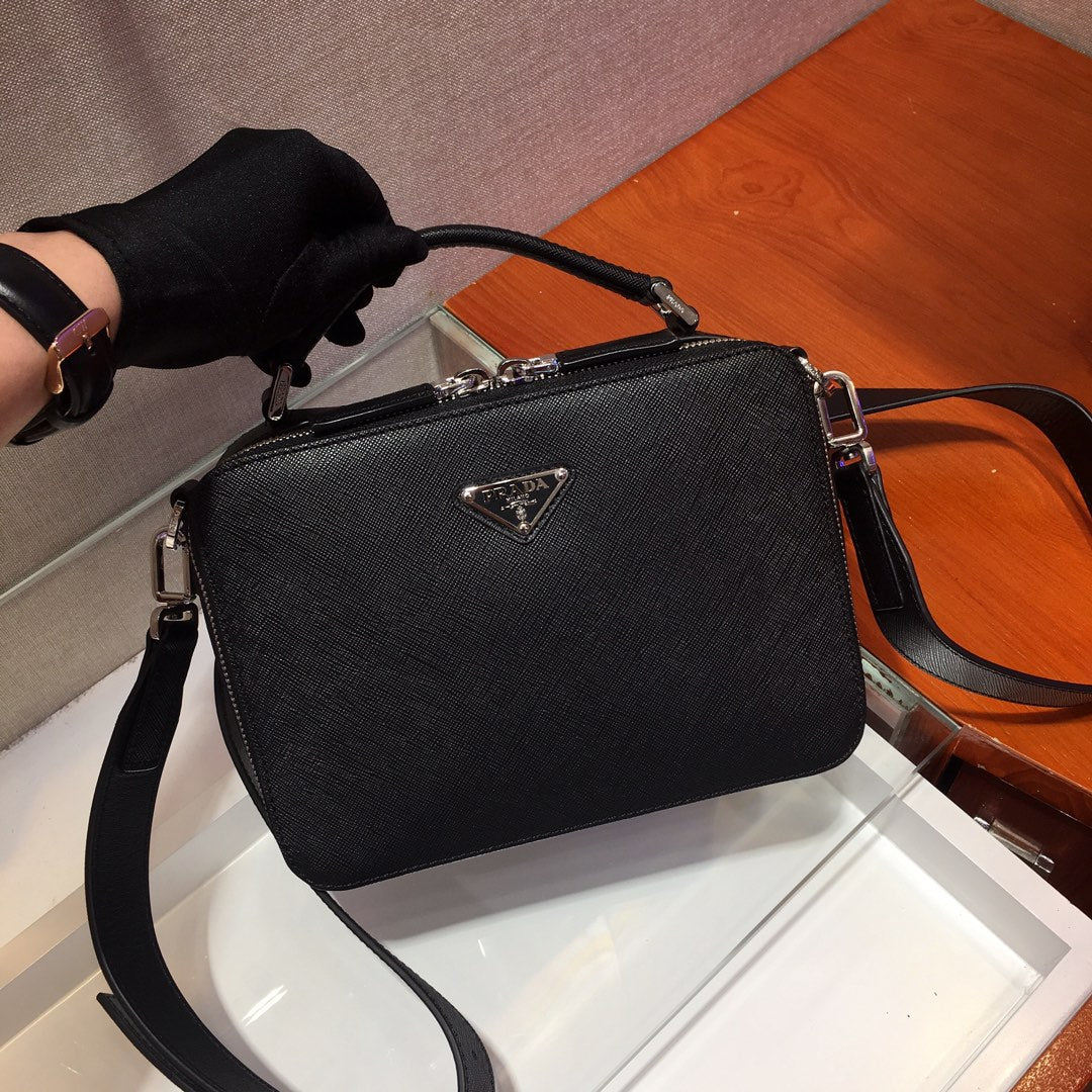 MEDIUM BRIQUE BAG 22 IN BLACK SAFFIANO LEATHER