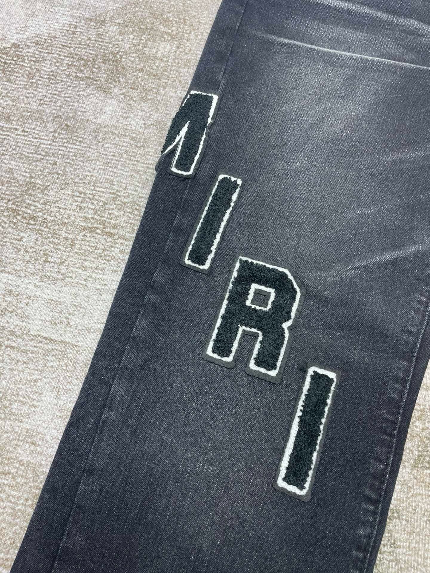 Amiri Jeans