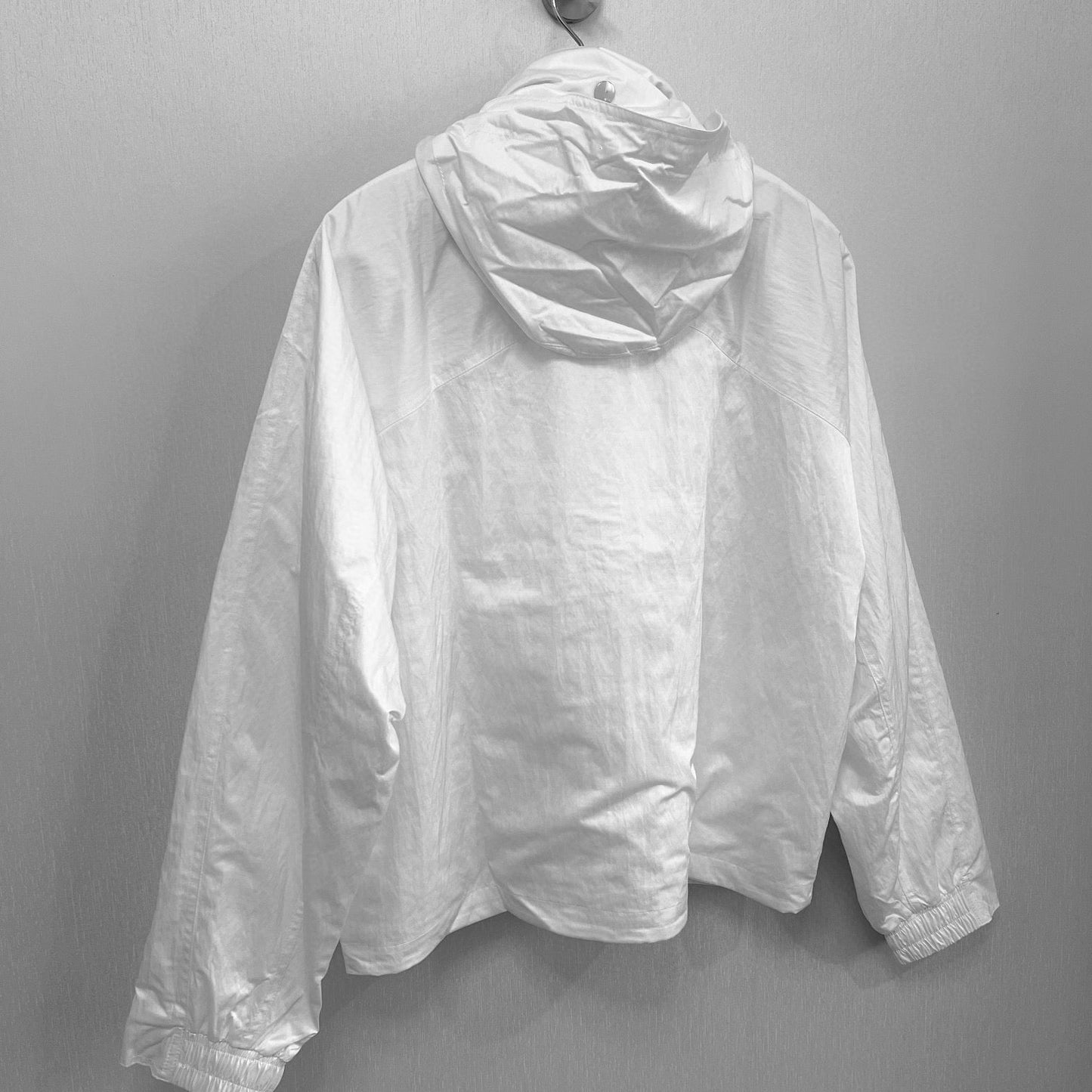 BV Windbreaker