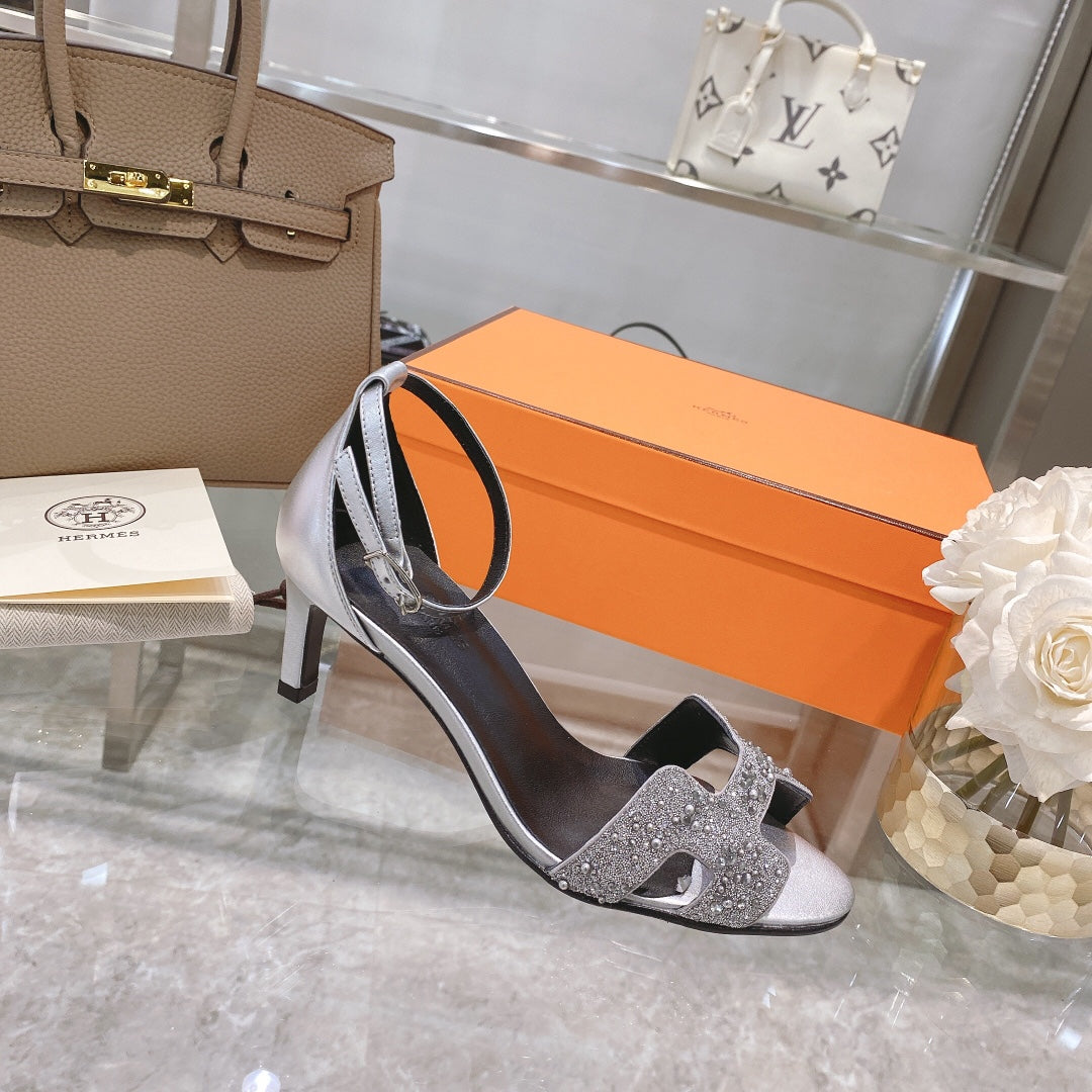 PREMIERE 70 SANDAL IN SILVER CALFSKIN WITH WHITE CRYSTALS