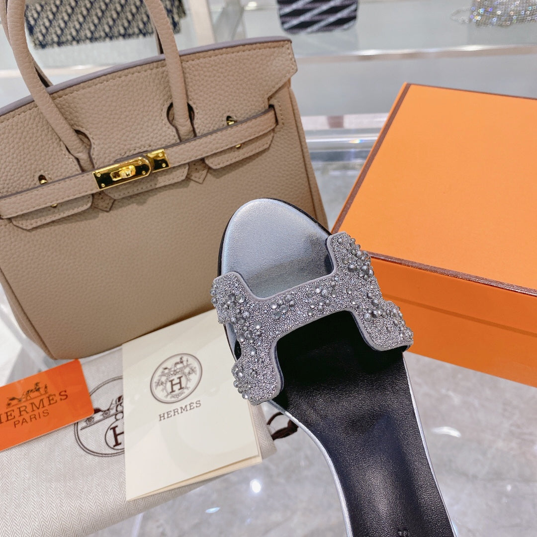 PREMIERE 70 SANDAL IN SILVER CALFSKIN WITH WHITE CRYSTALS