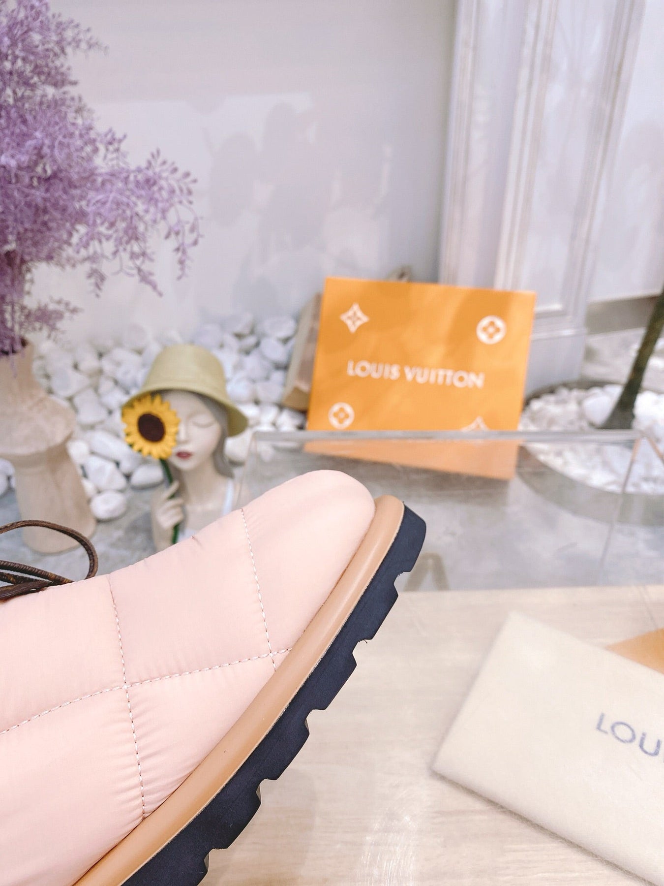 PILLOW COMFORT ANKLE BOOTS IN LIGHT PINK NYLON