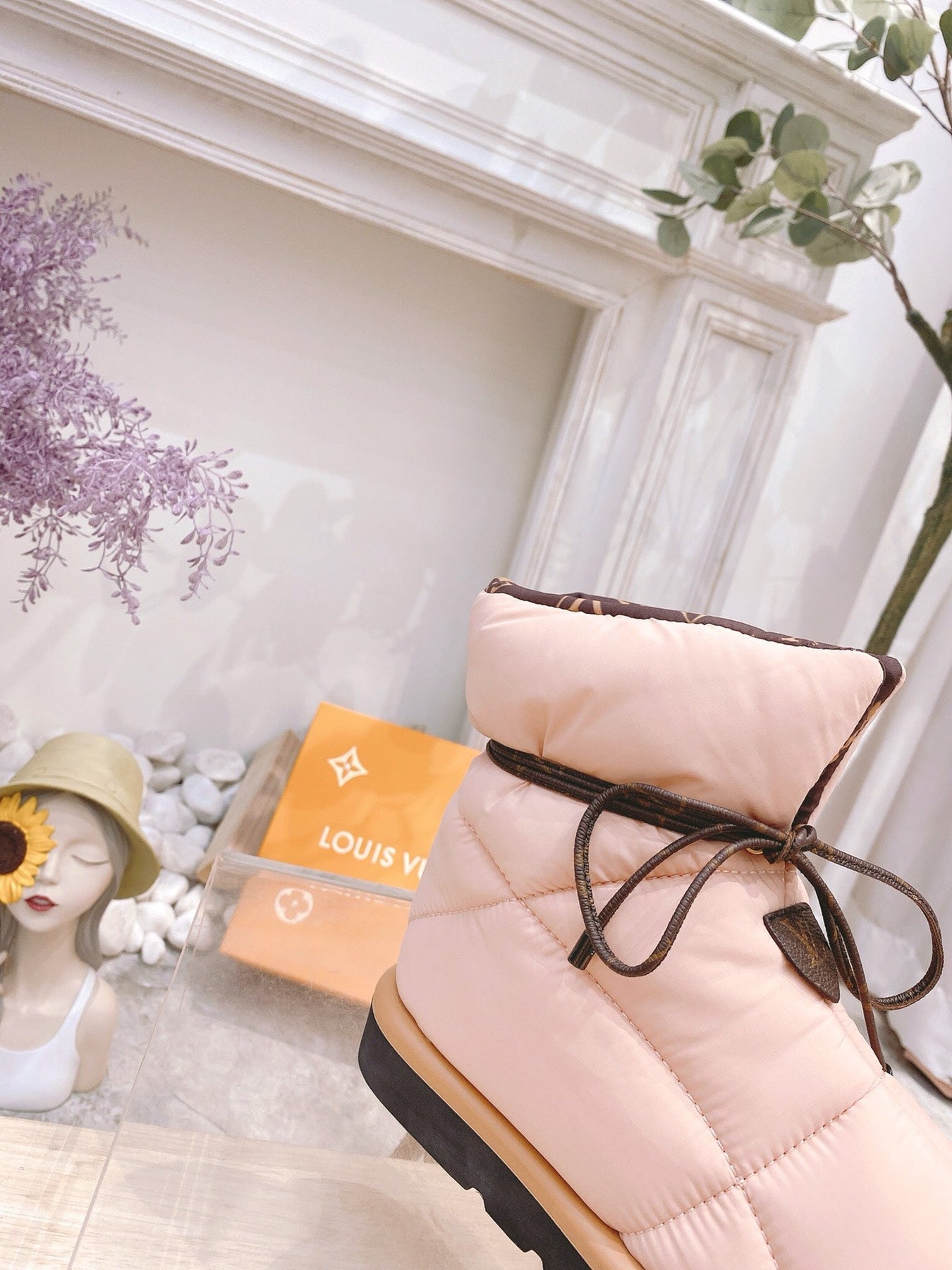 PILLOW COMFORT ANKLE BOOTS IN LIGHT PINK NYLON