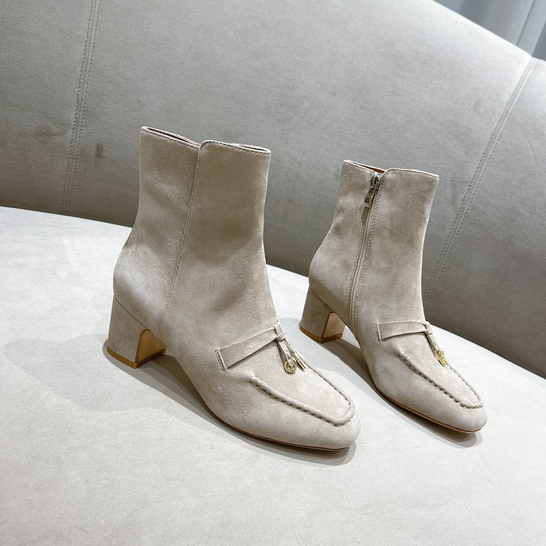 LP CHARMS ANKLE BOOTS METAL LOCK LIGHT GRAY SUEDE
