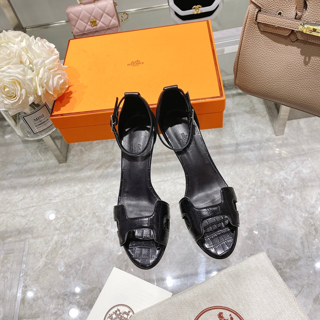 PREMIERE 70 SANDAL IN BLACK CALFSKIN