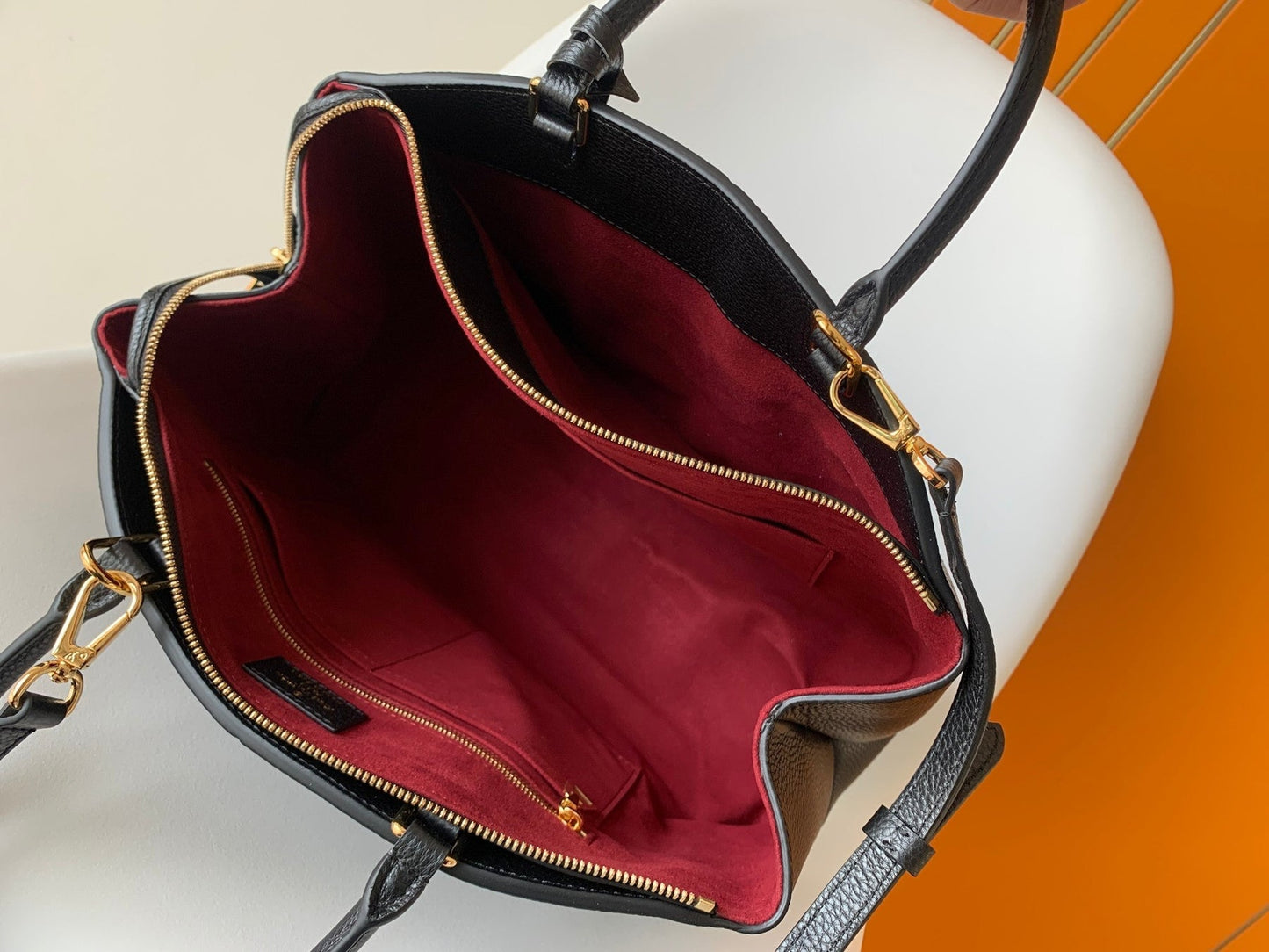 PETIT PALAIS PM MEDIUM SHOULDER BAG 29 IN BLACK EMBOSSED COWHIDE GOLD-TONE HARDWARE