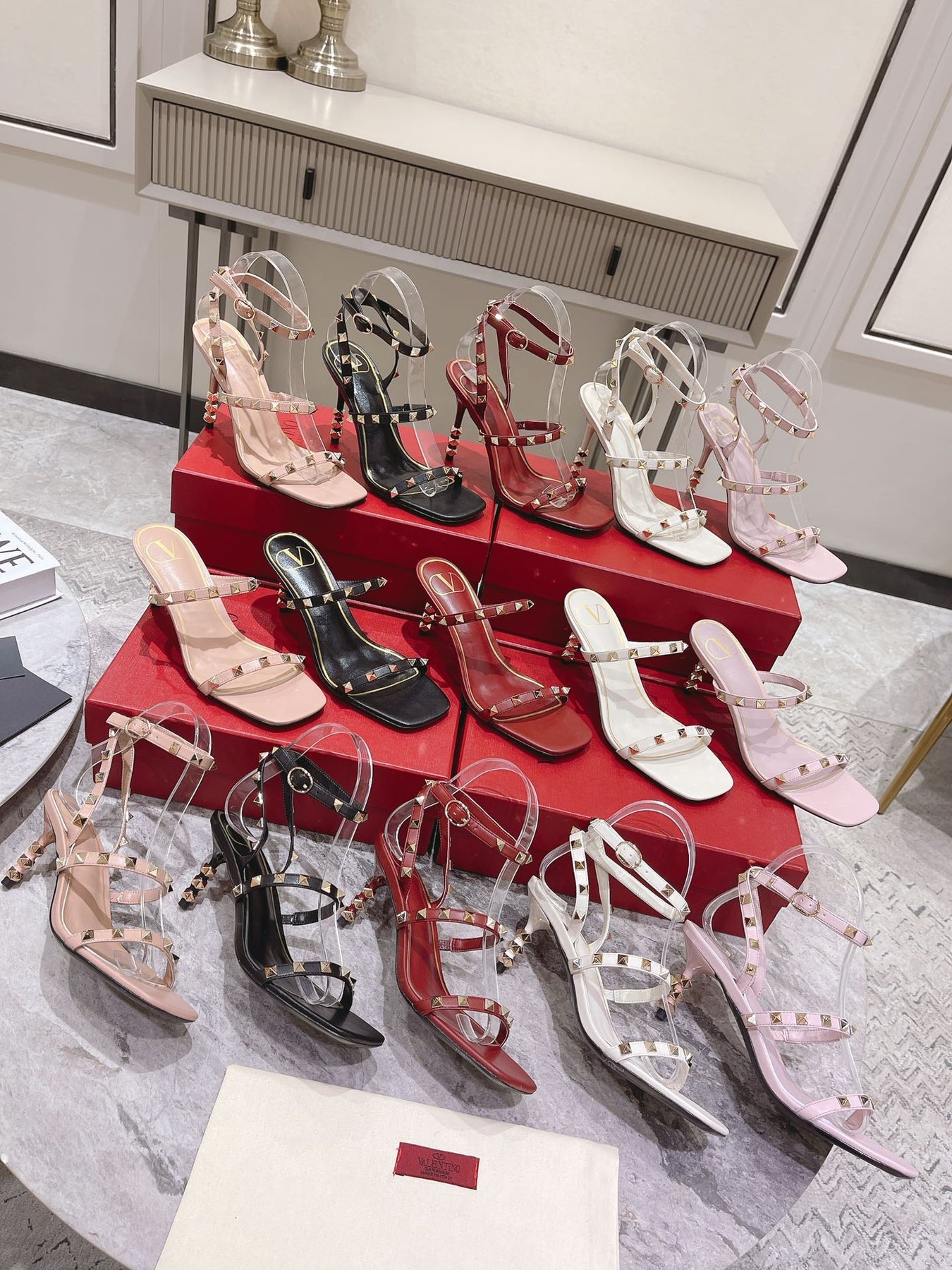 HIGH HEEL 6 CM SANDAL IN RUBY RED LAMBSKIN WITH STUDS