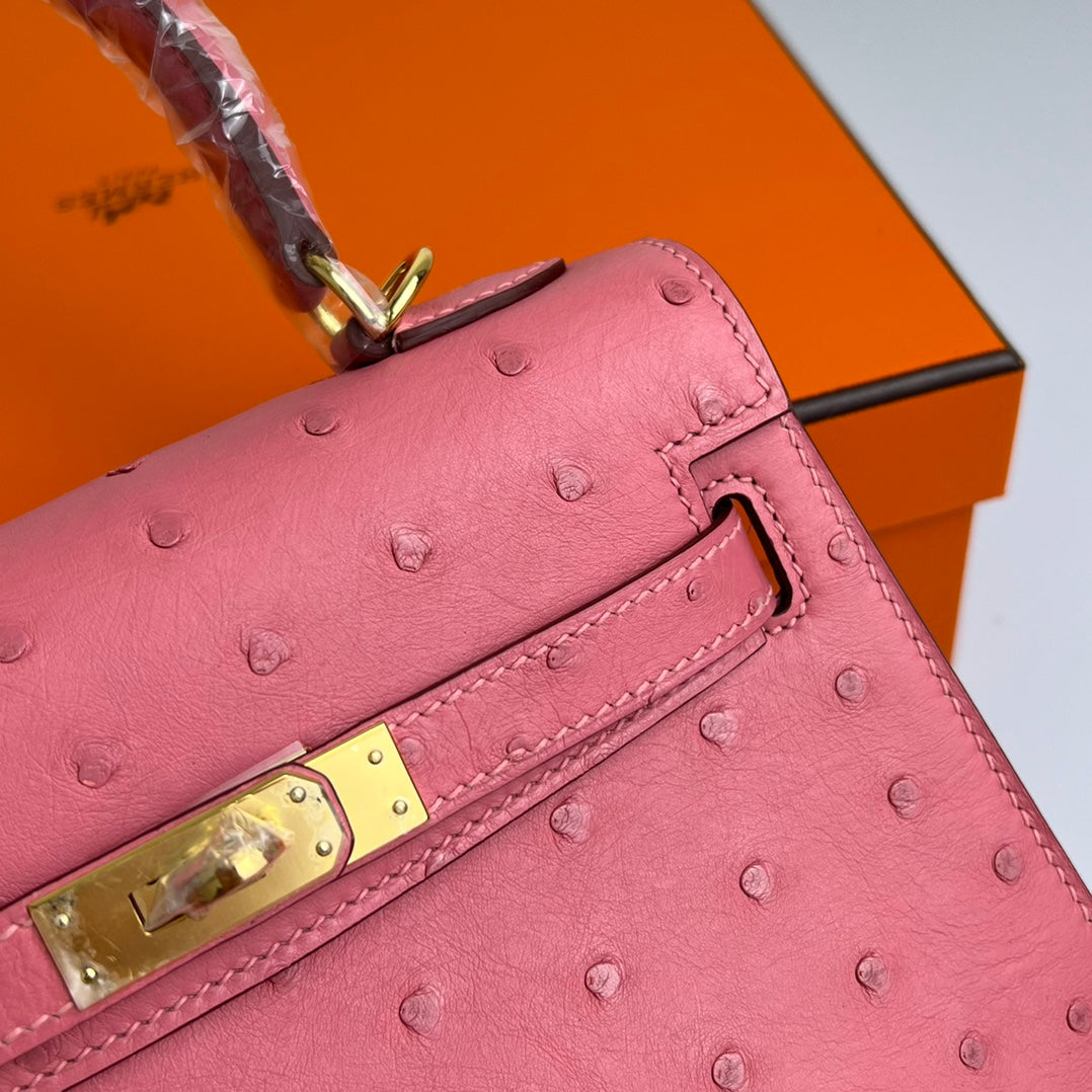 KELLY BAG 20 IN ROUGE PINK OSTRICH LEATHER WITH GOLD HARDWARE