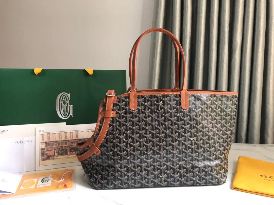 CHIEN GRIS BAG 33 IN BLACK GOYARDINE CANVAS AND TAN CALFSKIN TRIM