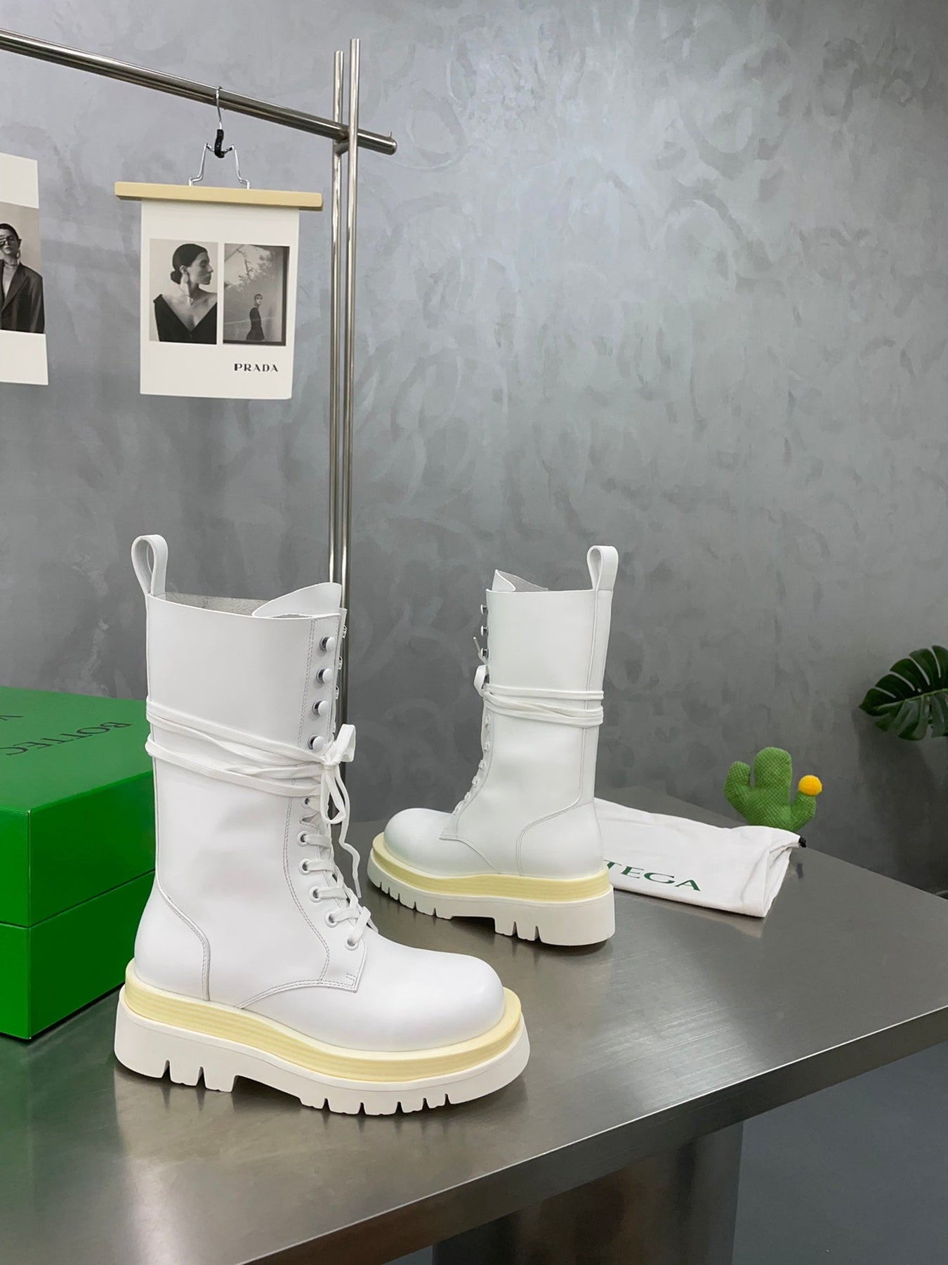 LUG LACE-UP BOOT IN WHITE CALFSKIN 7 CM