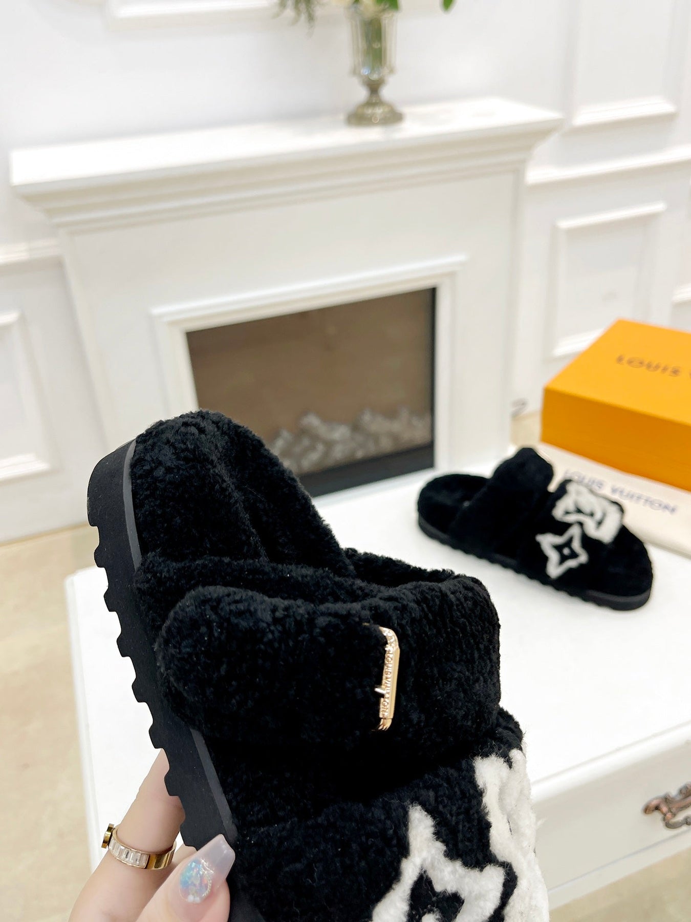 DAD SANDAL MULE IN BLACK MIX WHITE FLEECE