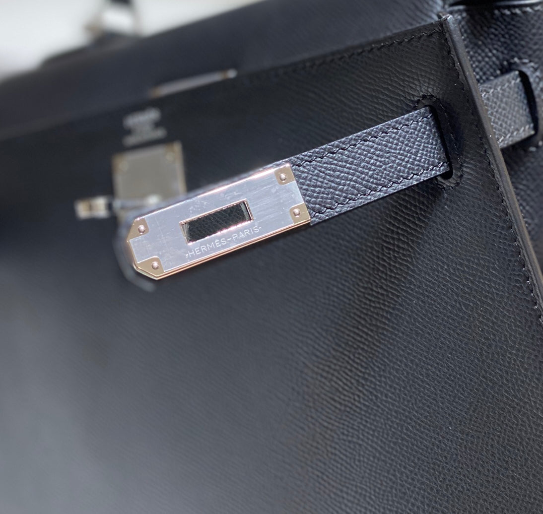 KELLY 28CM IN NOIR EPSOM CALFSKIN SILVER HARDWARE