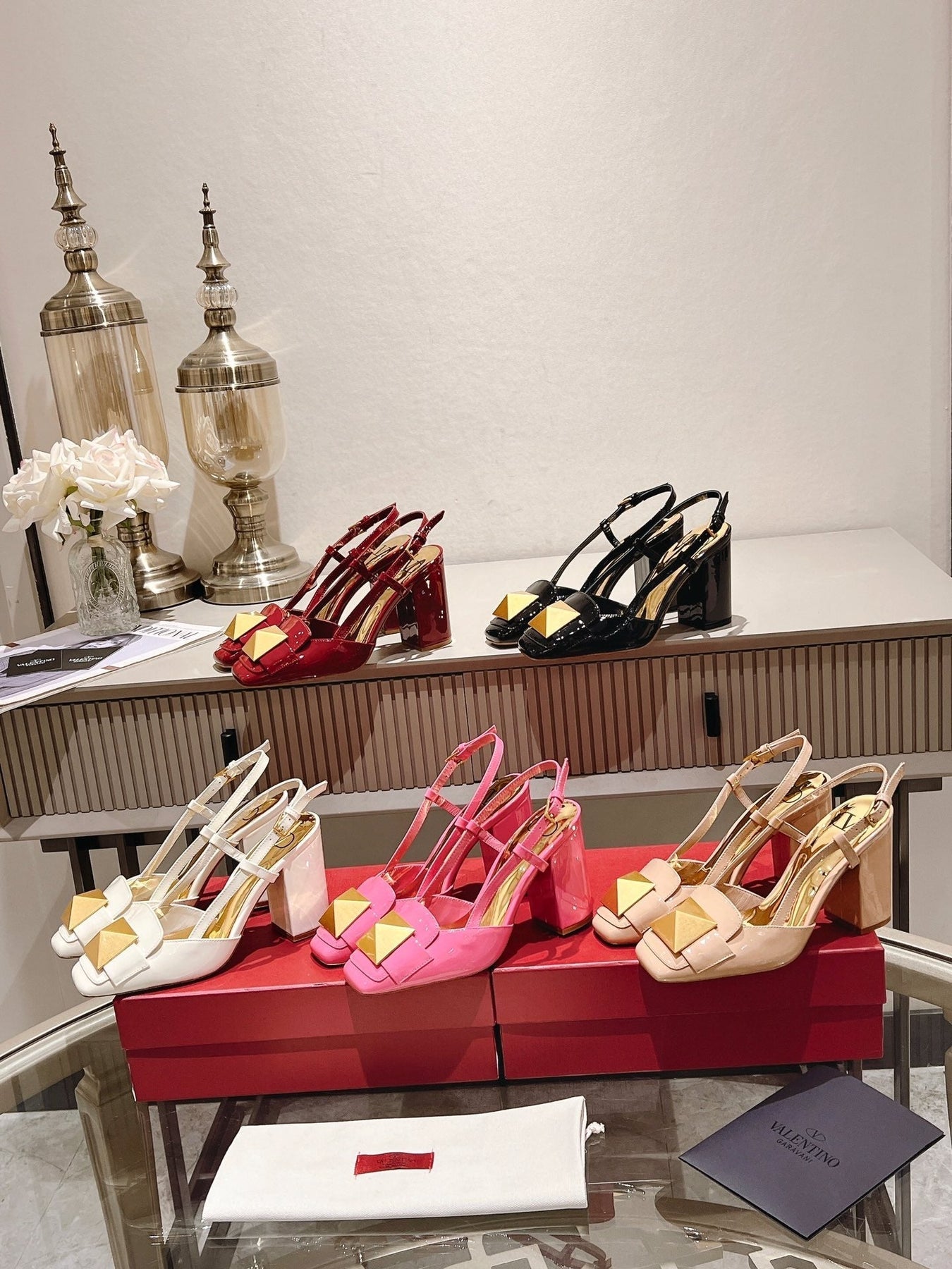 ONE STUD RUBY RED PATENT LEATHER LACE-UP HIGH HEELS 85 MM