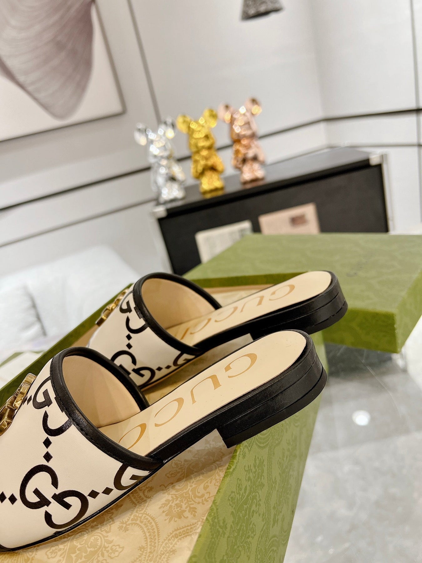 GG EXCLUSIVE SLIDE SANDAL BLACK AND CREAM CALFSKIN