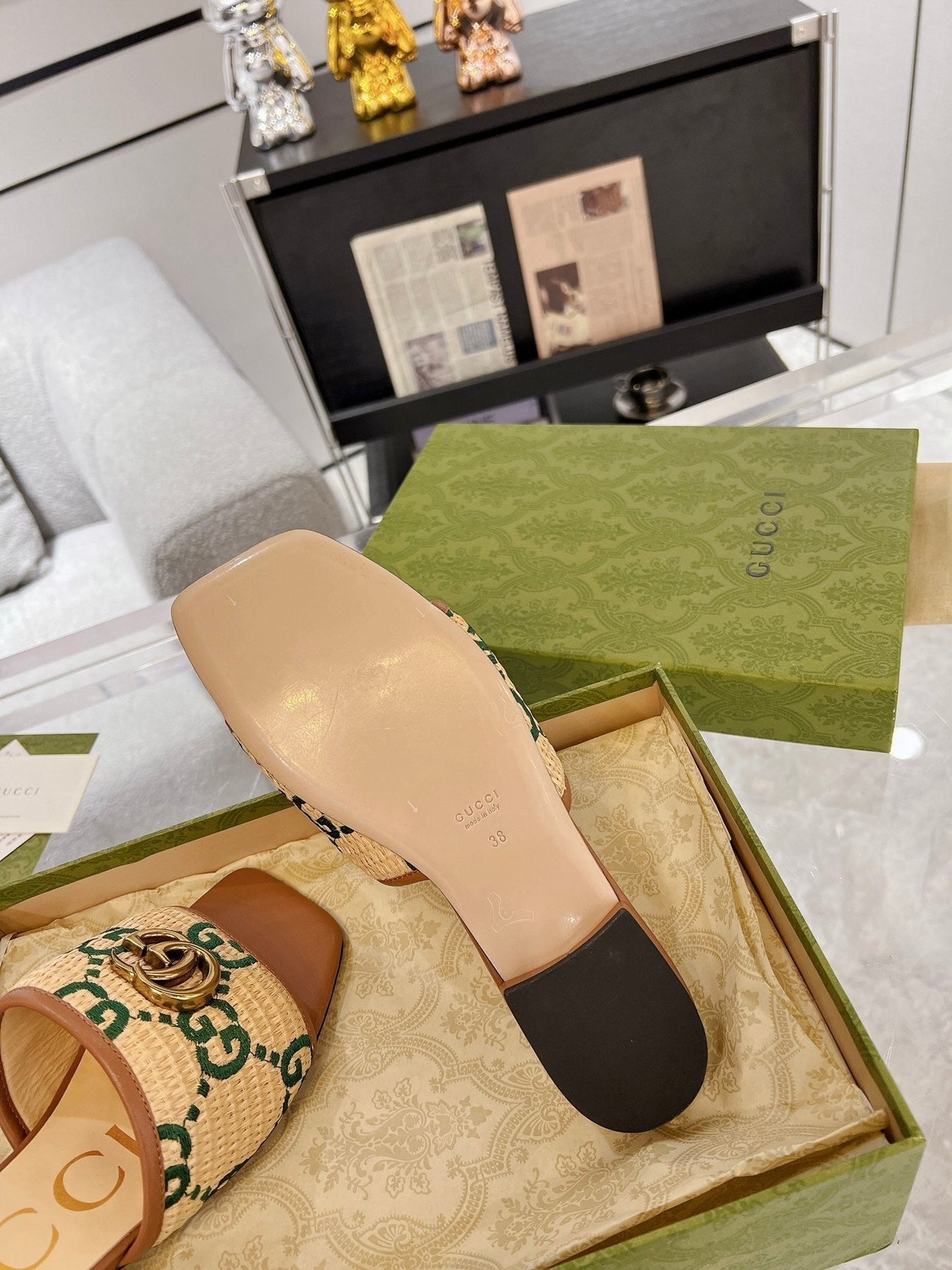 GG EXCLUSIVE SLIDE SANDAL CARAMEL SEDGE