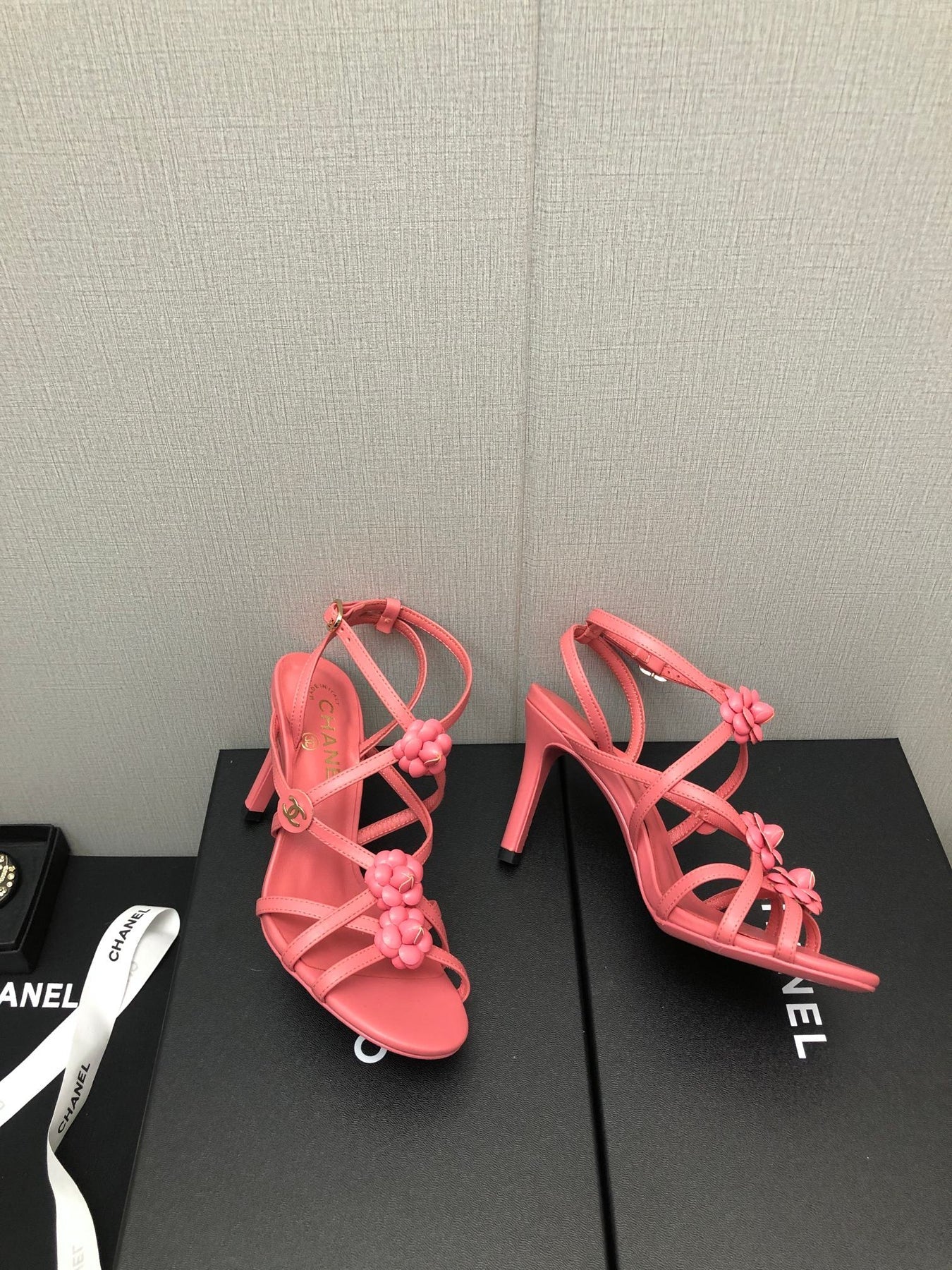 FLORAL HIGH HEEL SANDAL IN DARK PINK LAMBSKIN