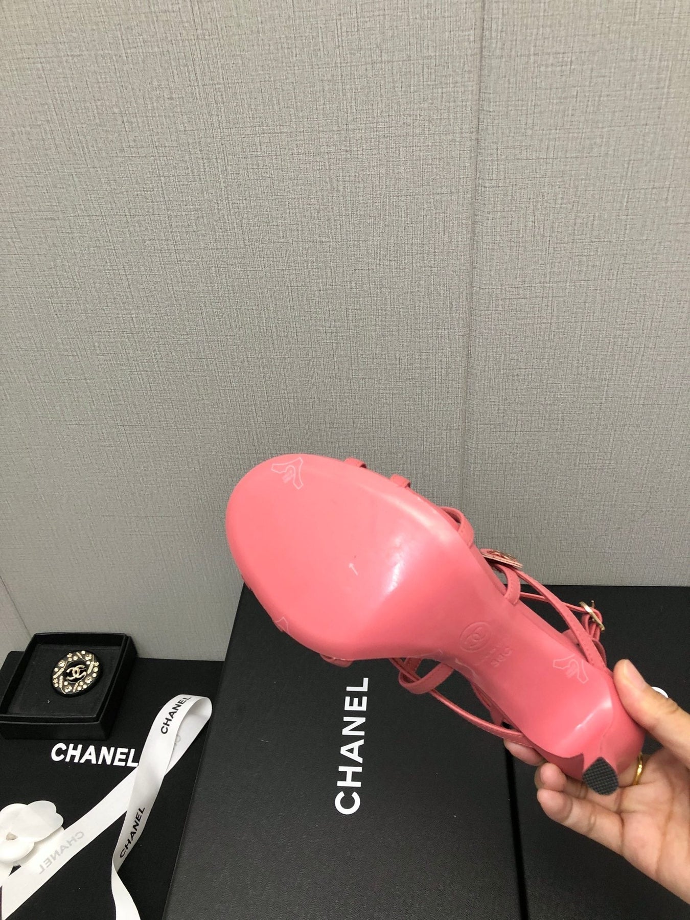 FLORAL HIGH HEEL SANDAL IN DARK PINK LAMBSKIN