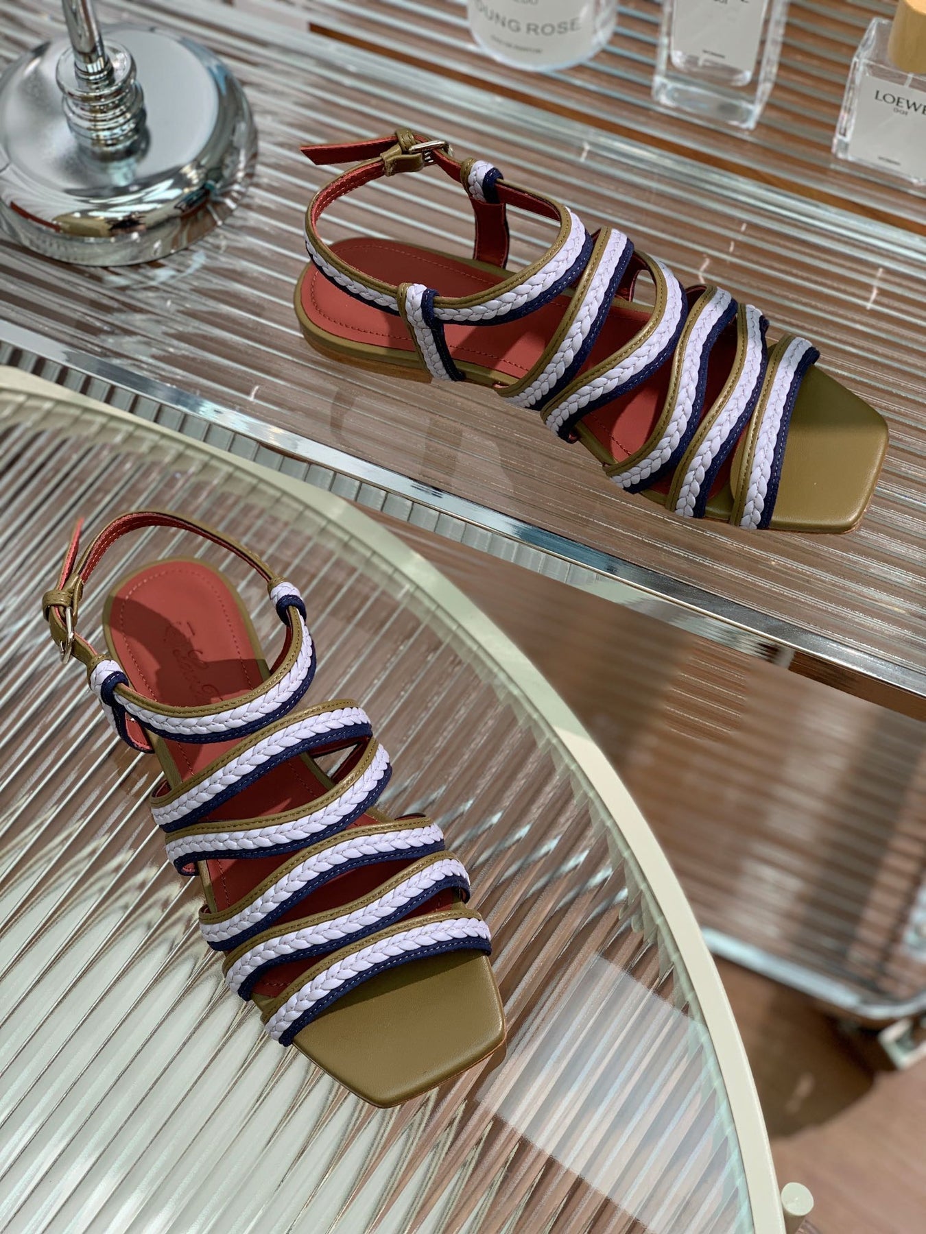 LP SPRIGHTLY CHARMS SANDAL WHITE AND OLIVE CALFSKIN