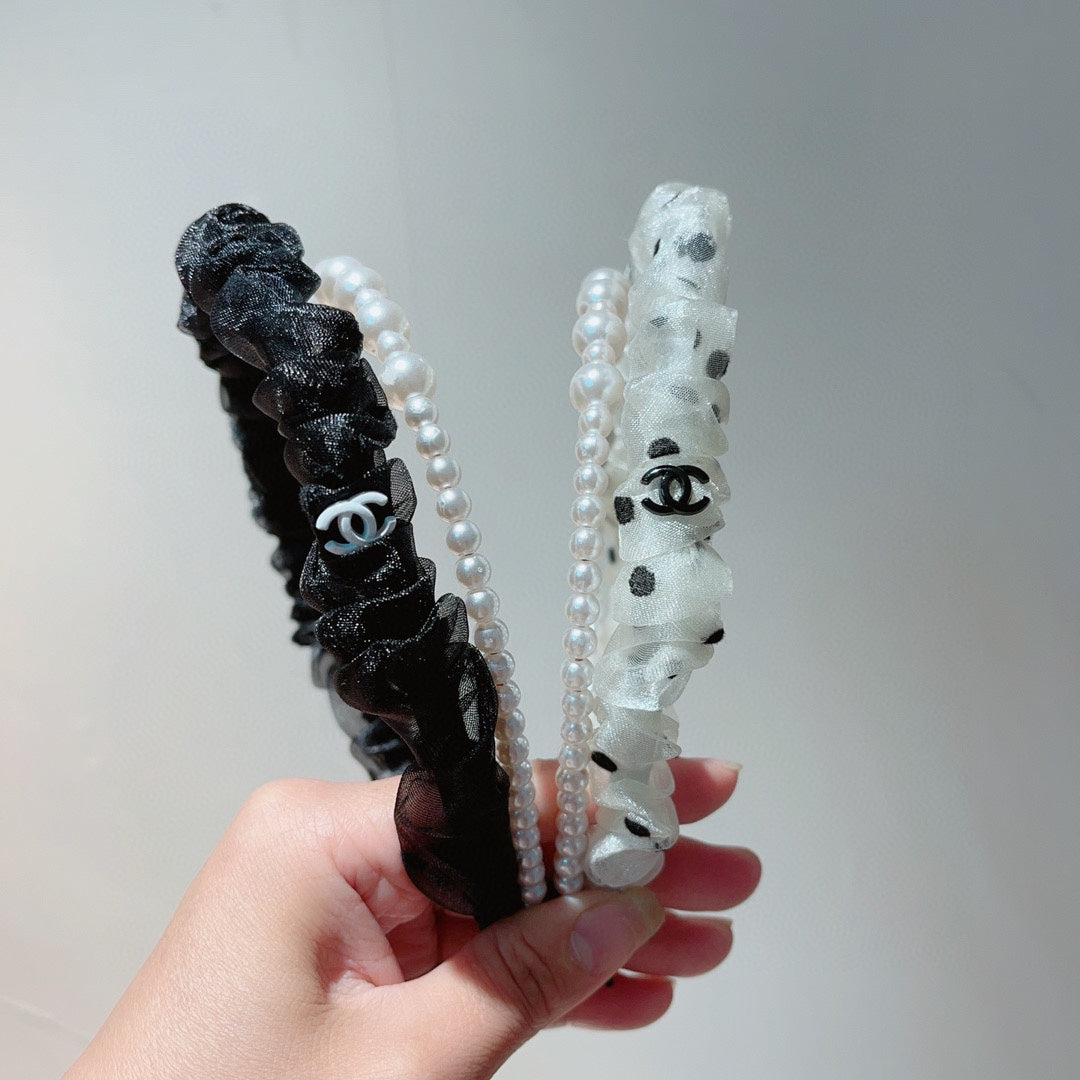 BLACK VOILE FABRIC HAIRBAND WITH PEARL CHAIN 867187