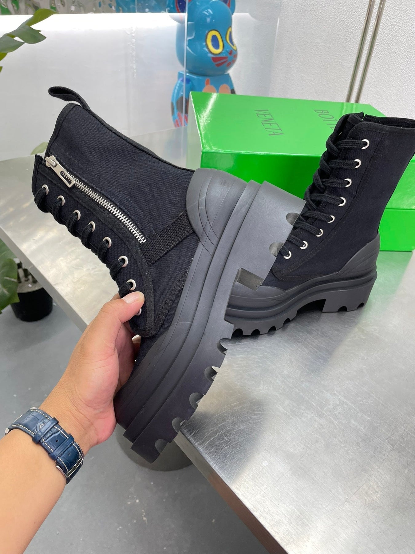 RIBBON BOMBER LACE-UP BOOTS IN BLACK CANVAS