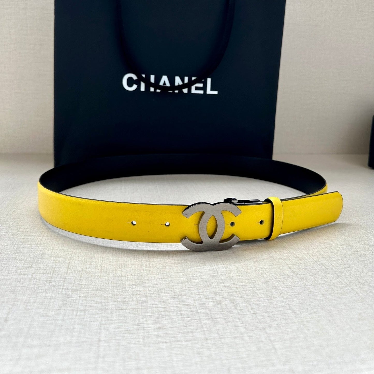 CC 30MM BELT IN BRIGHT YELLOW AND BLACK CALFSKIN WITH SILVER HARDWARE
