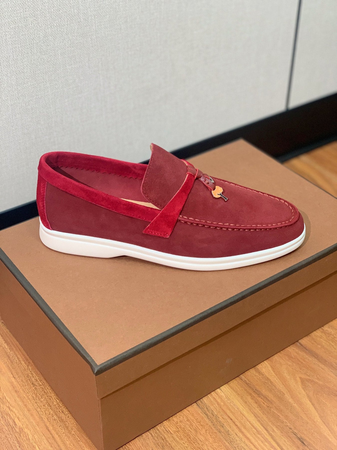 LP CHARMS WALK BABOUCHE LOAFERS GARNET SUEDE