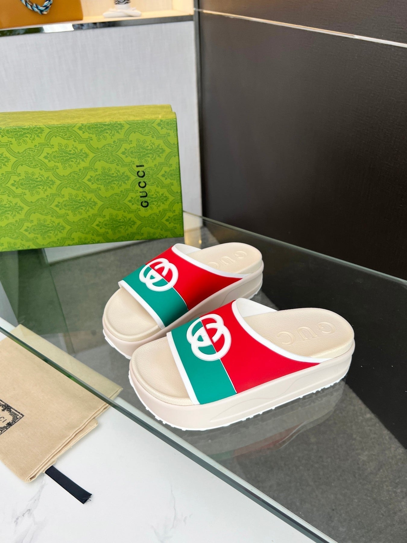 INTERLOCKING G SLIDE SANDAL IN WHITE MIX COLORFUL IMPORTED TPU