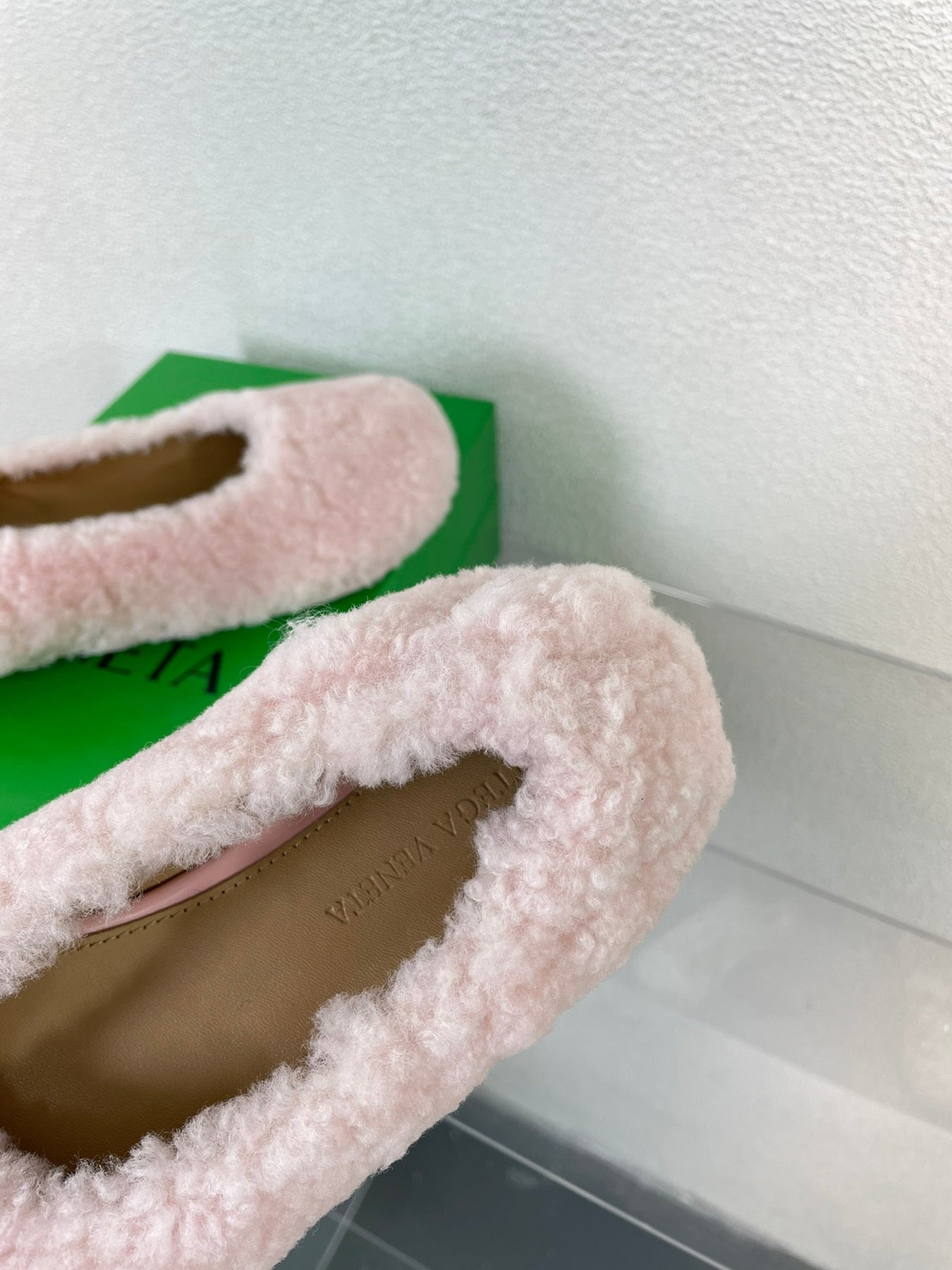 ATOMIC SHEARLING BALLERINA FLATS LIGHT PINK