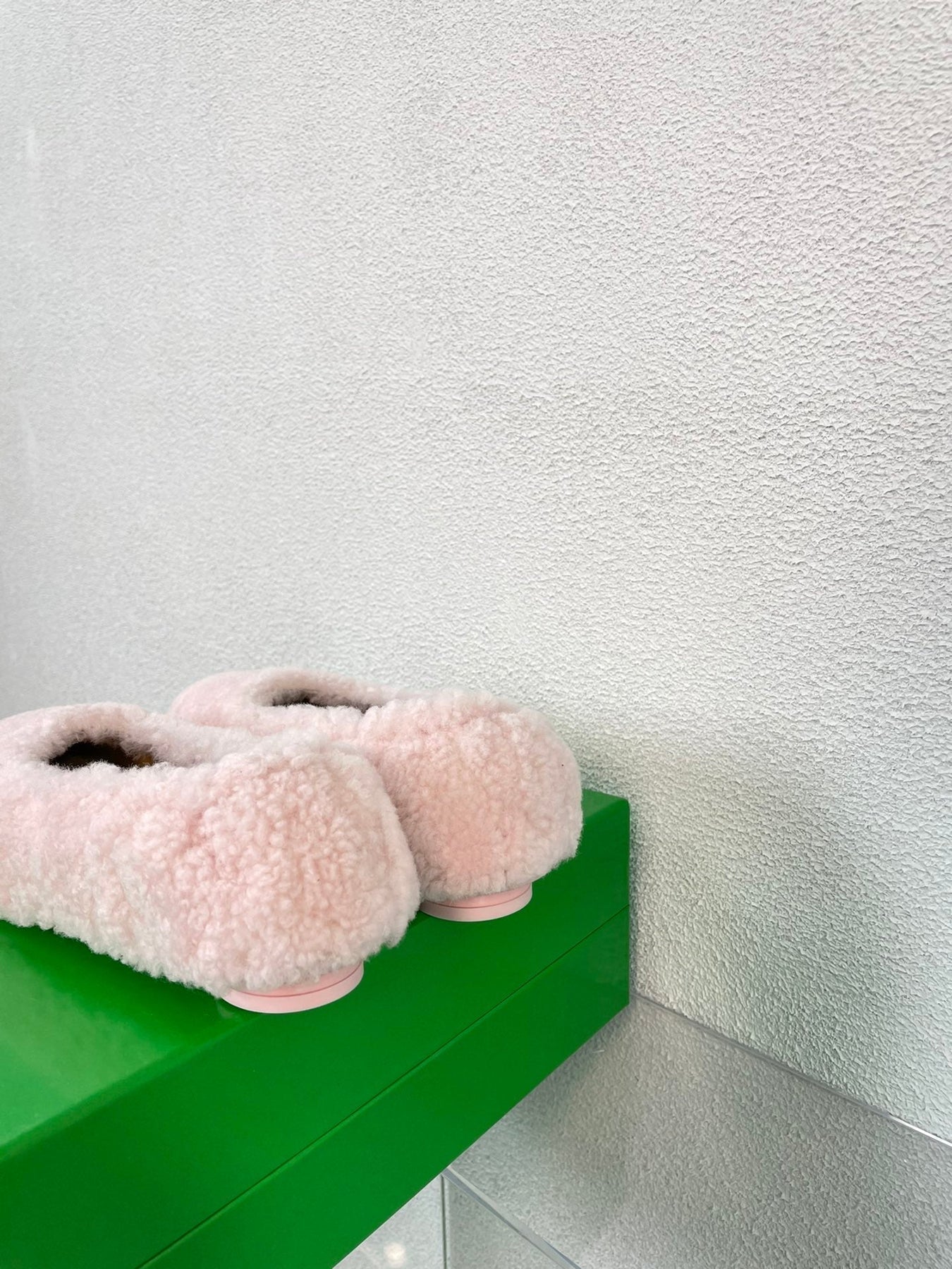ATOMIC SHEARLING BALLERINA FLATS LIGHT PINK