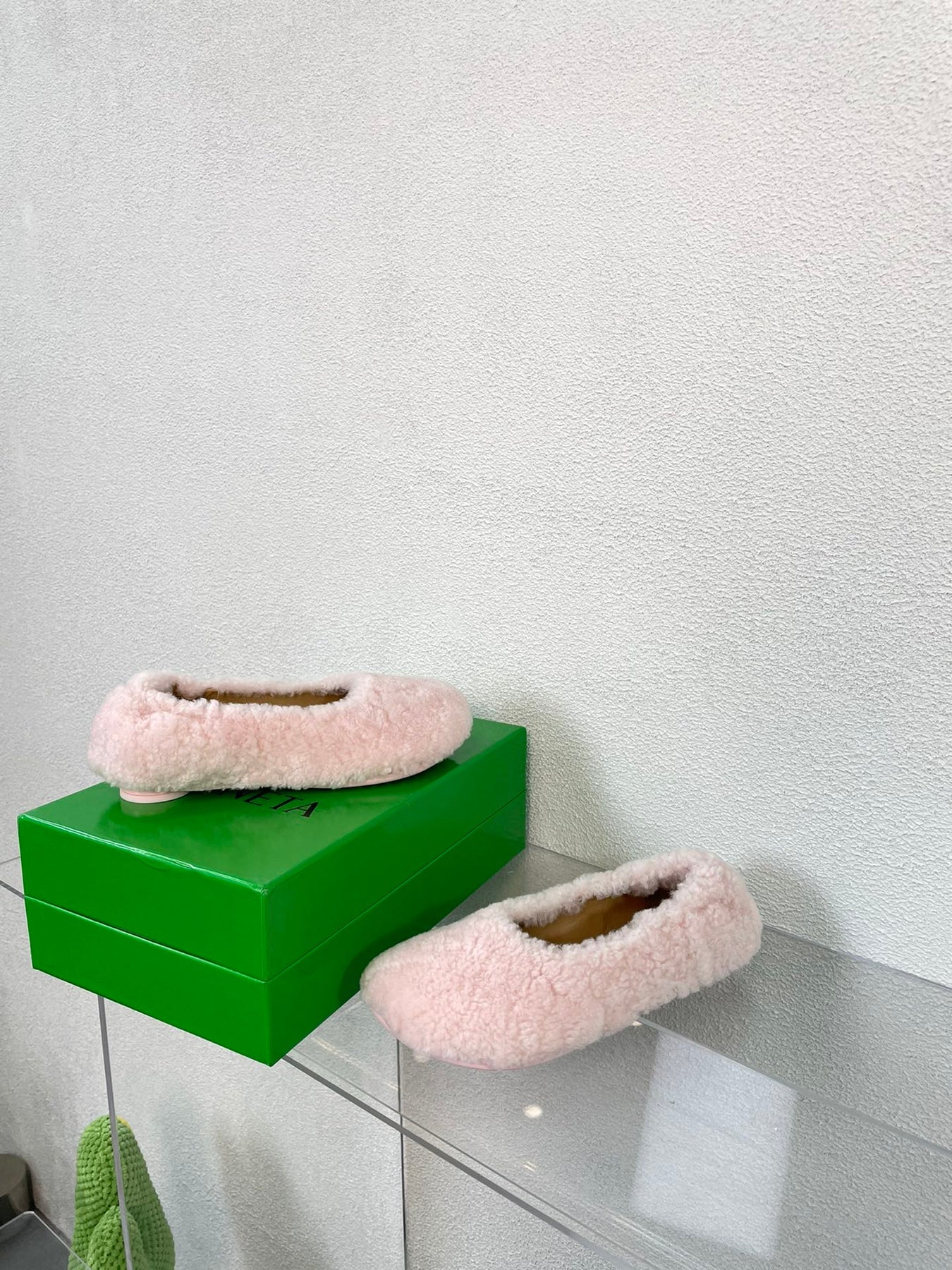 ATOMIC SHEARLING BALLERINA FLATS LIGHT PINK