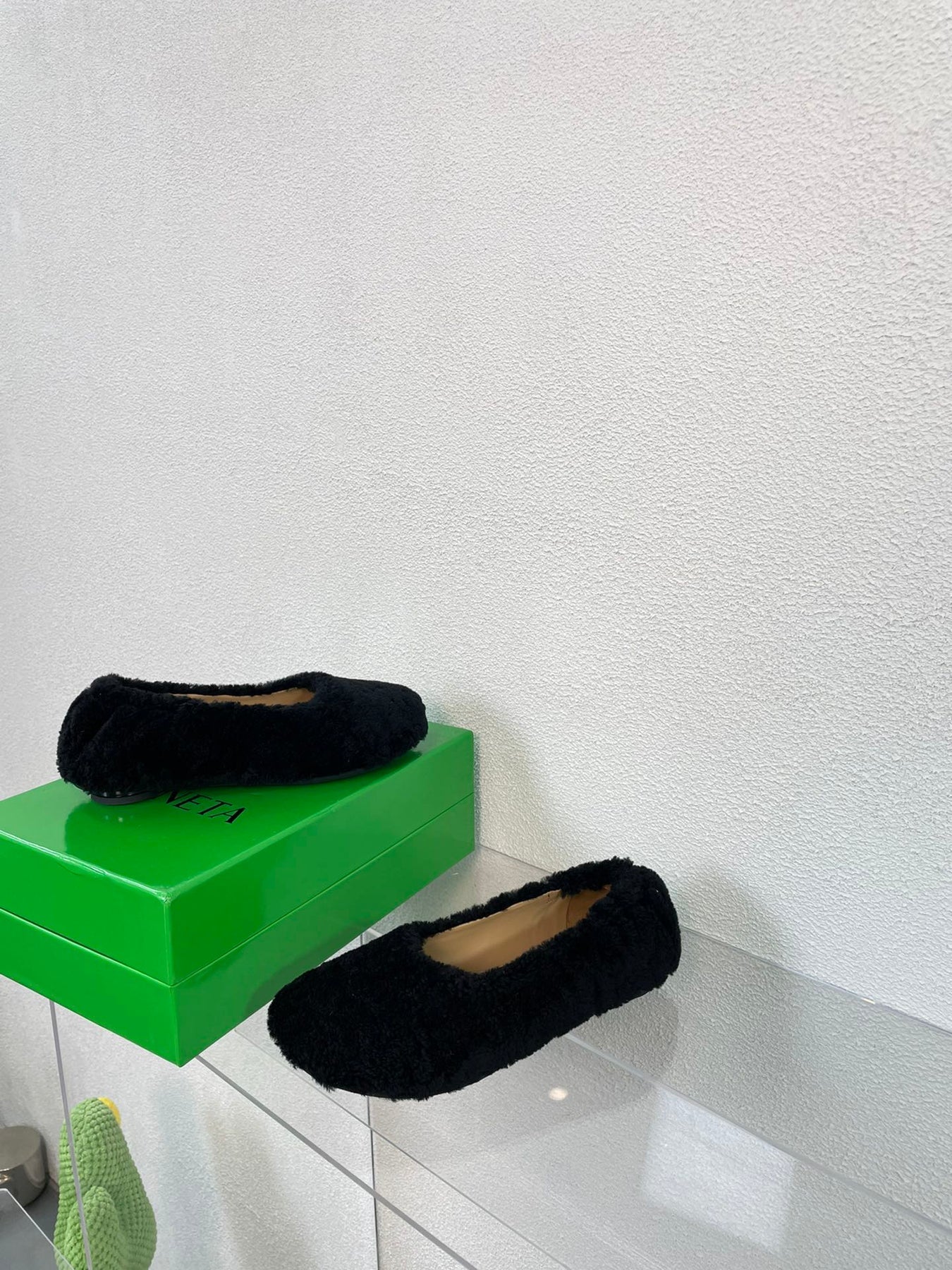 ATOMIC SHEARLING BALLERINA FLATS BLACK