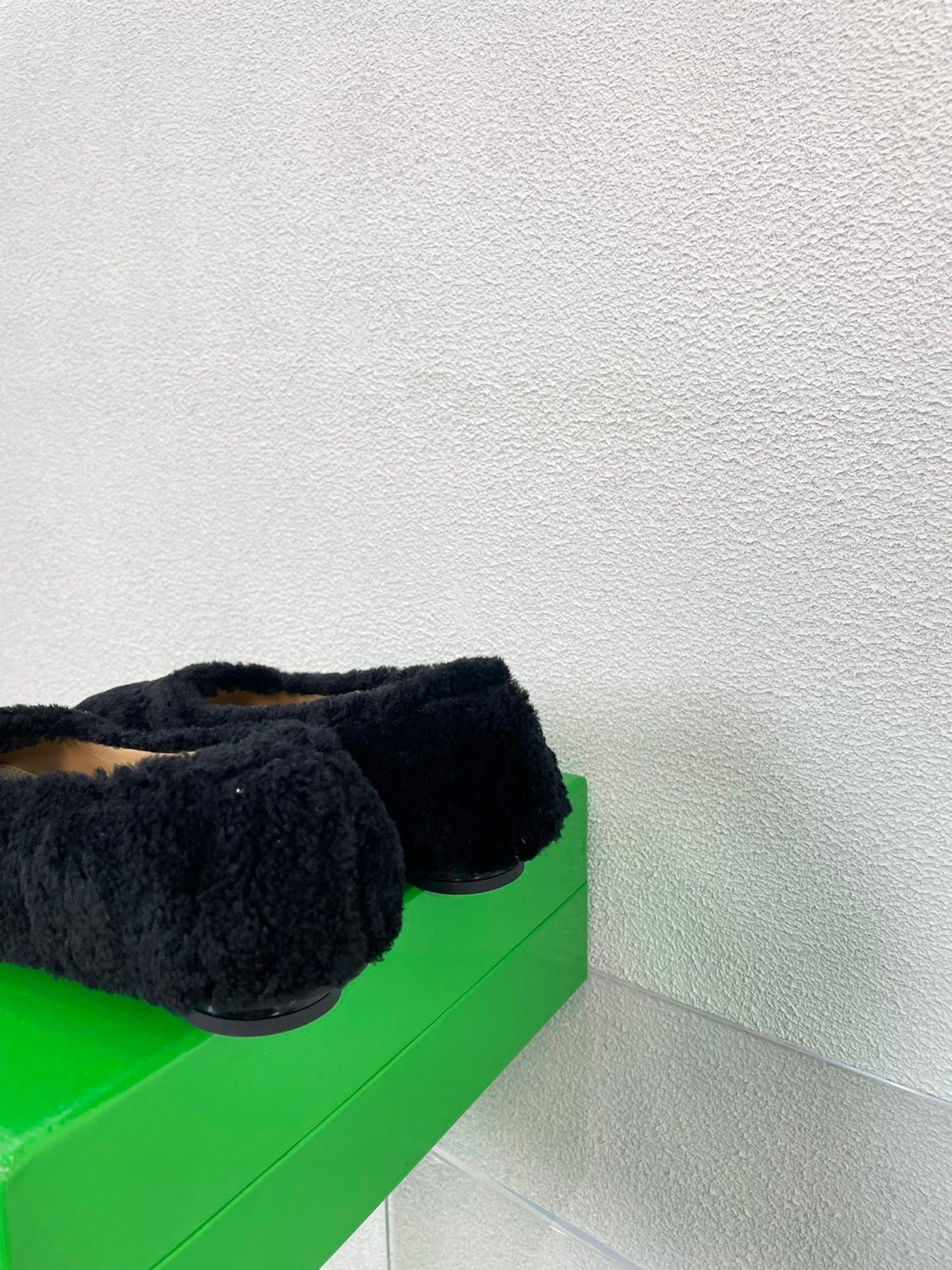 ATOMIC SHEARLING BALLERINA FLATS BLACK