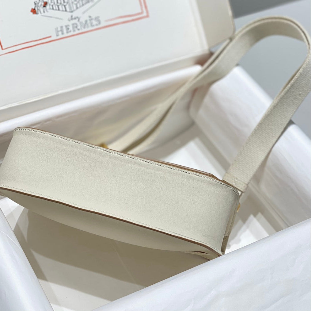 HM JYPSIERE SHOULDER BAG 23 IN BEIGE CALFSKIN GOLD HARDWARE