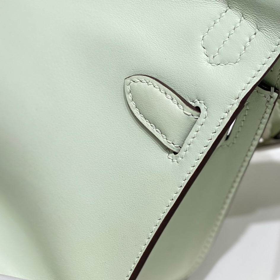 HM JYPSIERE SHOULDER BAG 23 IN LIGHT GREEN CALFSKIN SILVER HARDWARE