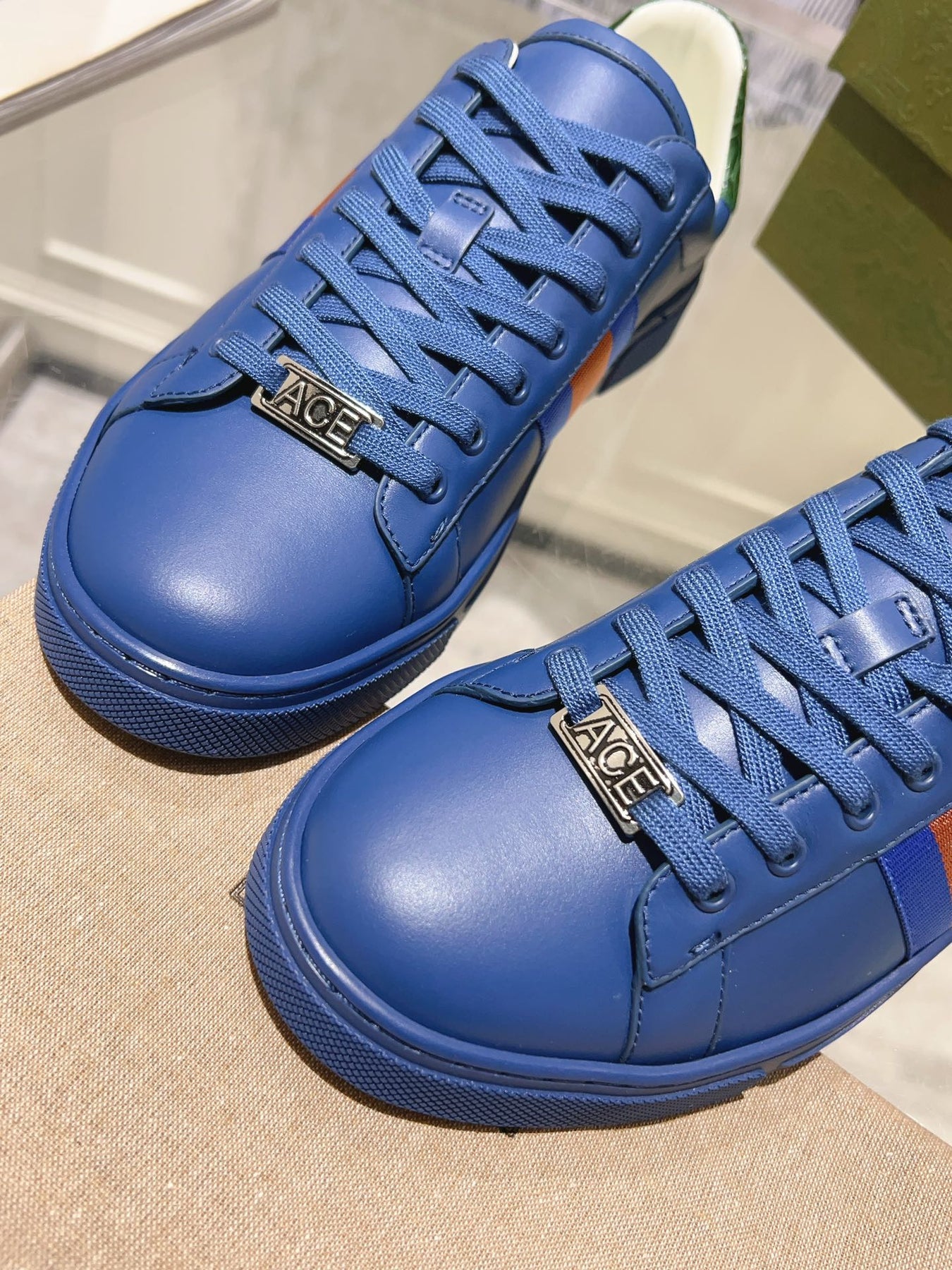 GG ACE GG SUPREME TRAINER AZURE CALFSKIN