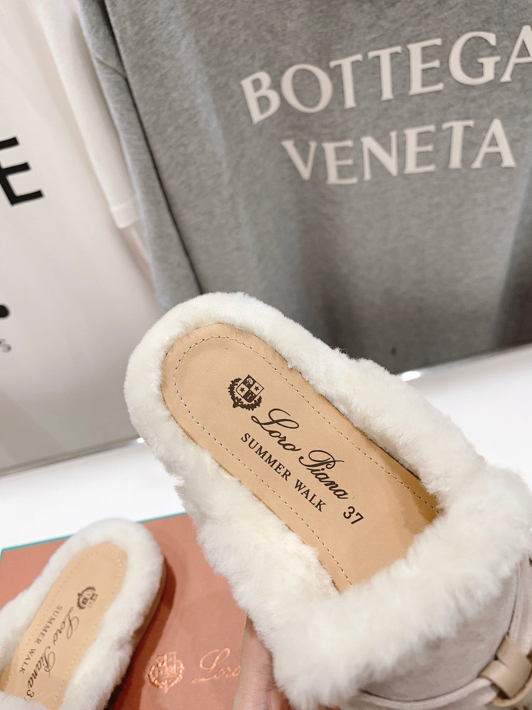 LP CHARMS WALK BABOUCHE LOAFERS CREAMY WHITE FLEECE