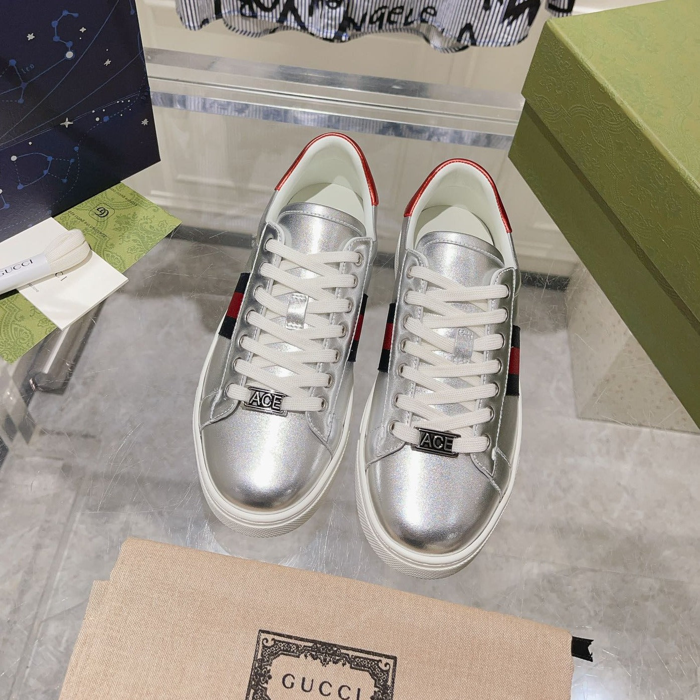 GG ACE GG SUPREME TRAINER SILVER CALFSKIN