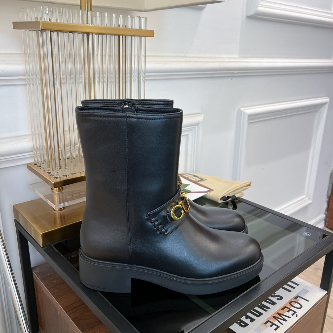 GG CLASSIC LOGO ANKLE BOOTS IN BLACK CALFSKIN